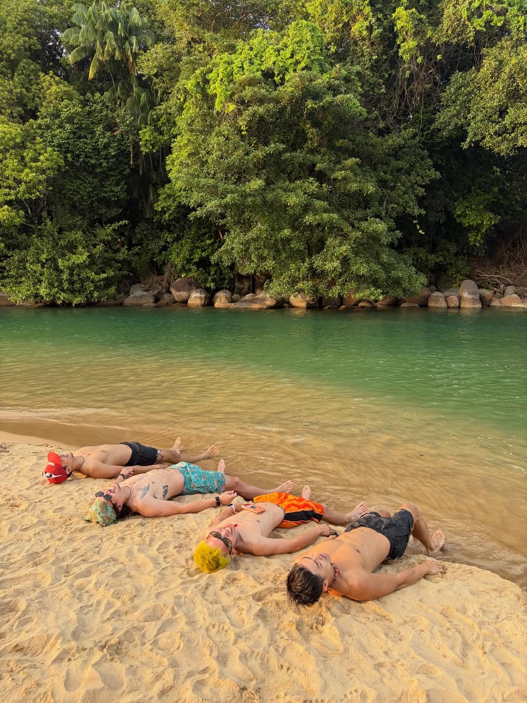 เฟย - ภัทร เอกแสงกุล