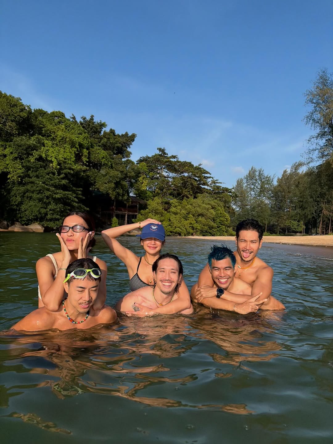 เฟย - ภัทร เอกแสงกุล