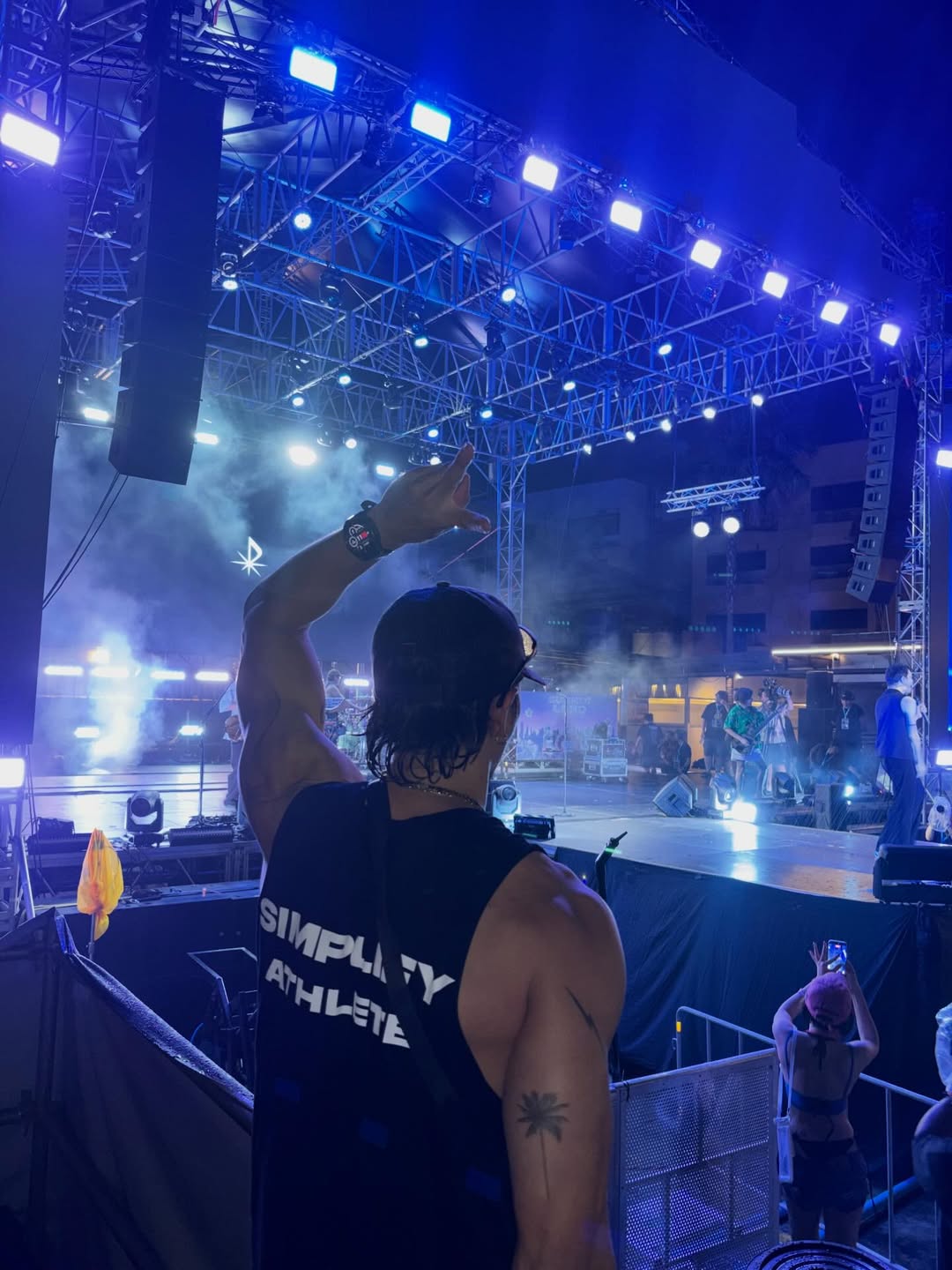 เฟย - ภัทร เอกแสงกุล