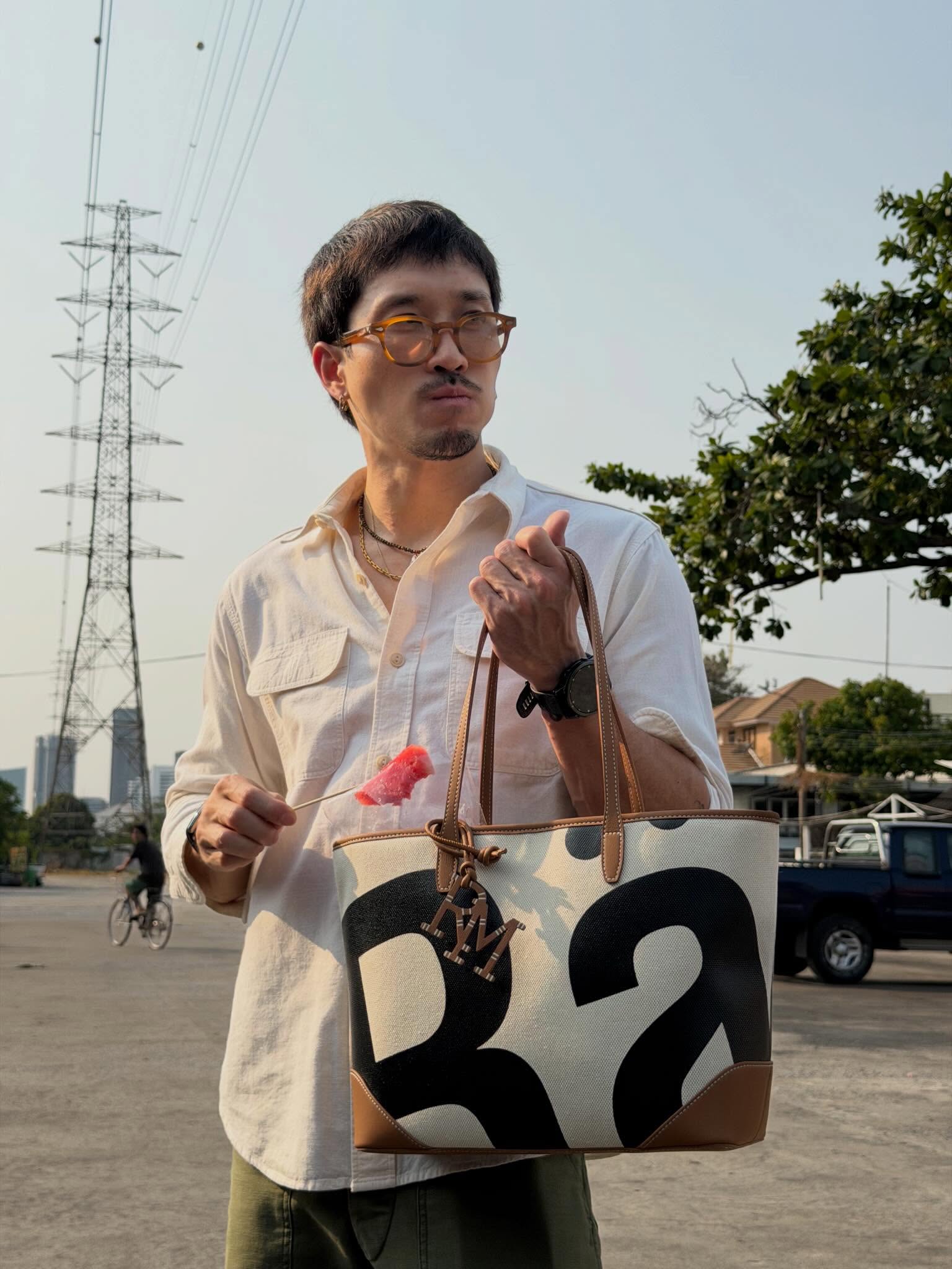 เฟย - ภัทร เอกแสงกุล