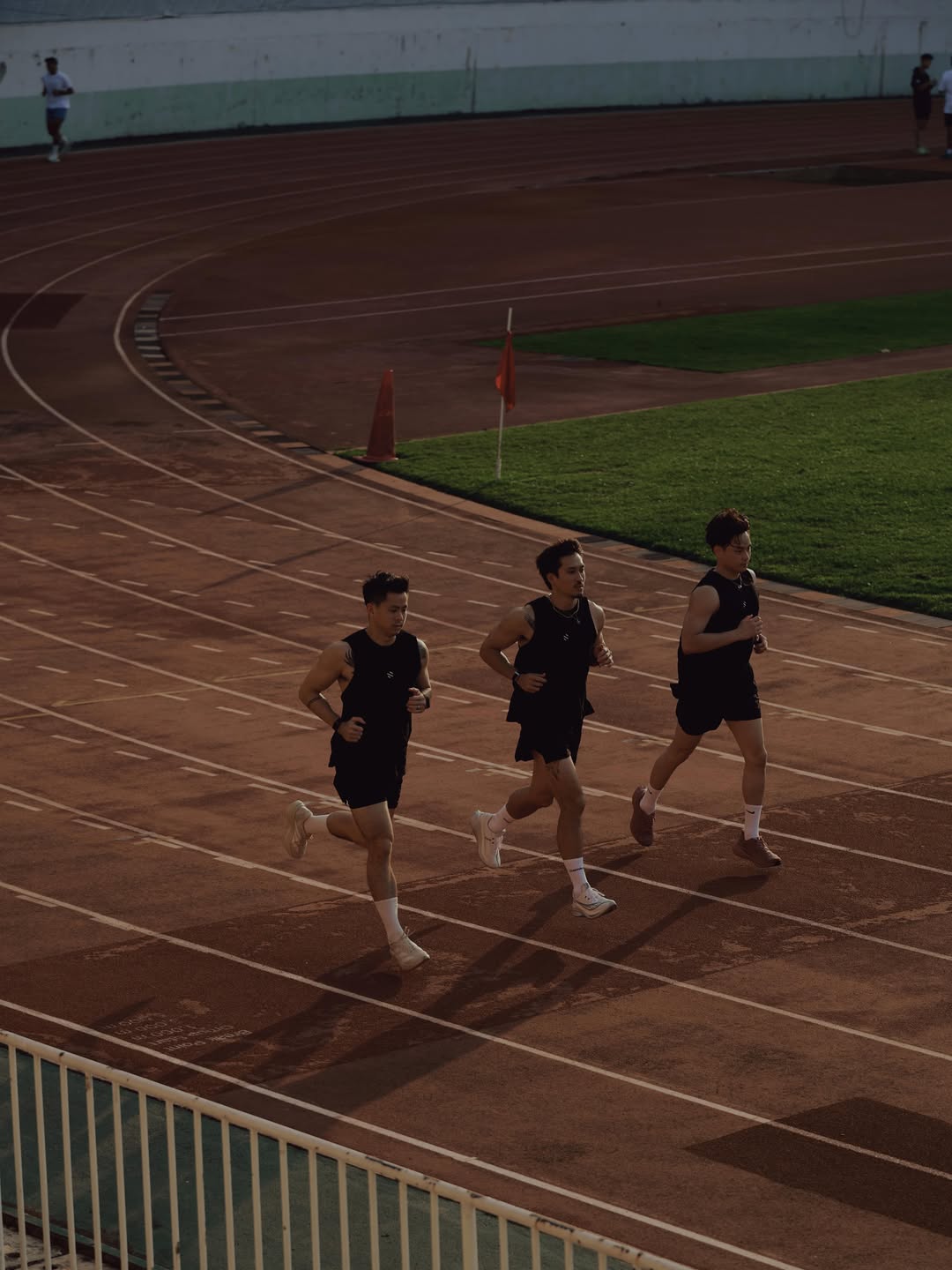 เฟย - ภัทร เอกแสงกุล
