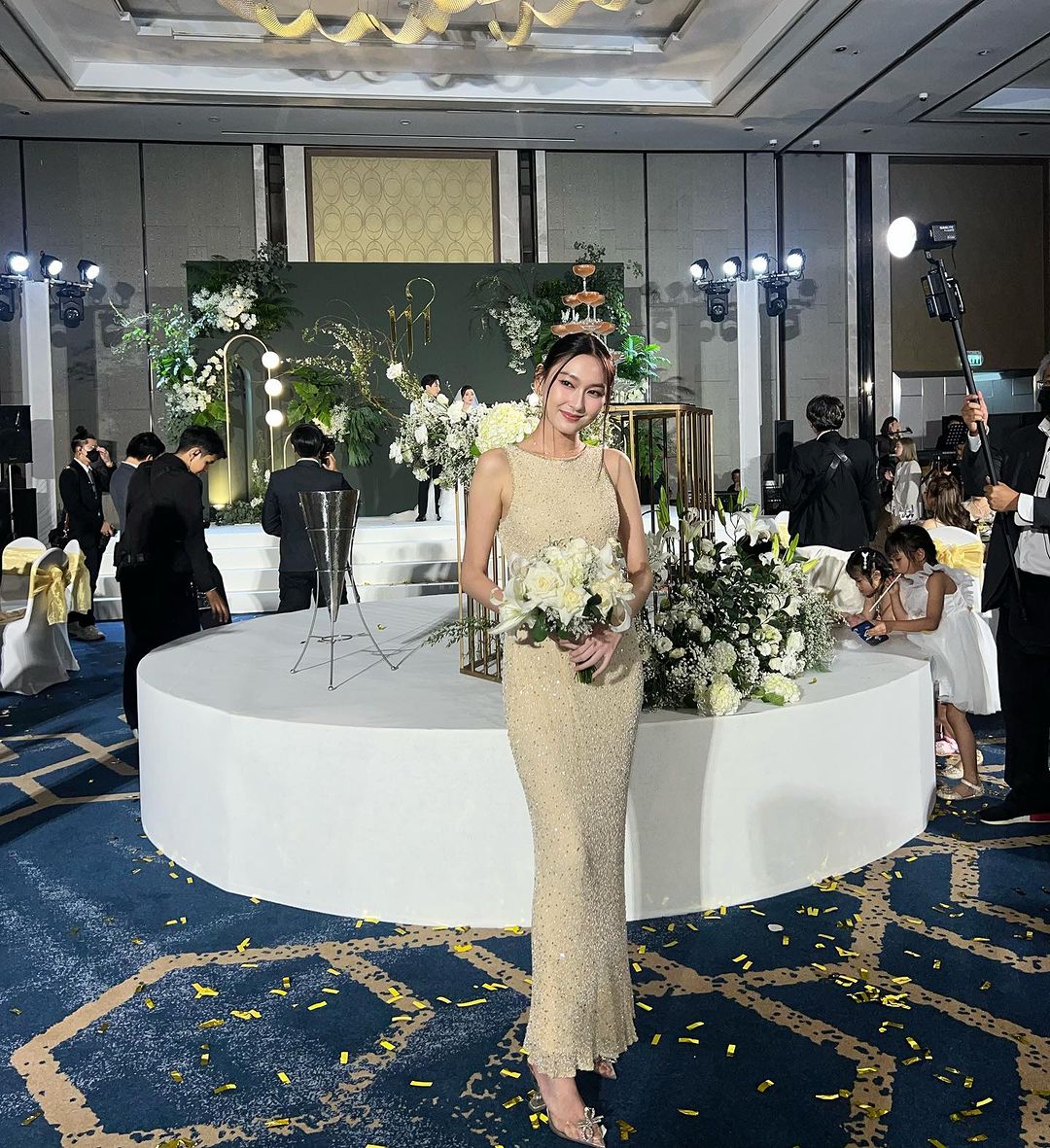 แพรว - นฤภรกมล ฉายแสง