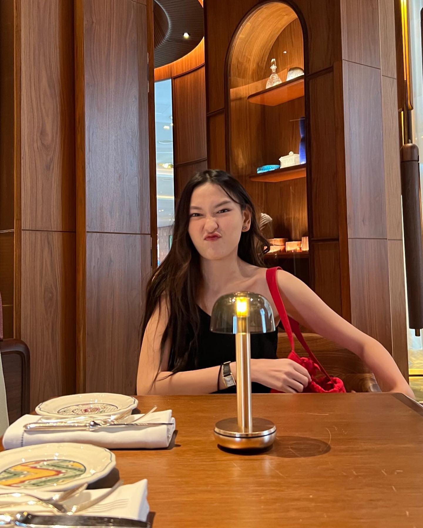 แพรว - นฤภรกมล ฉายแสง