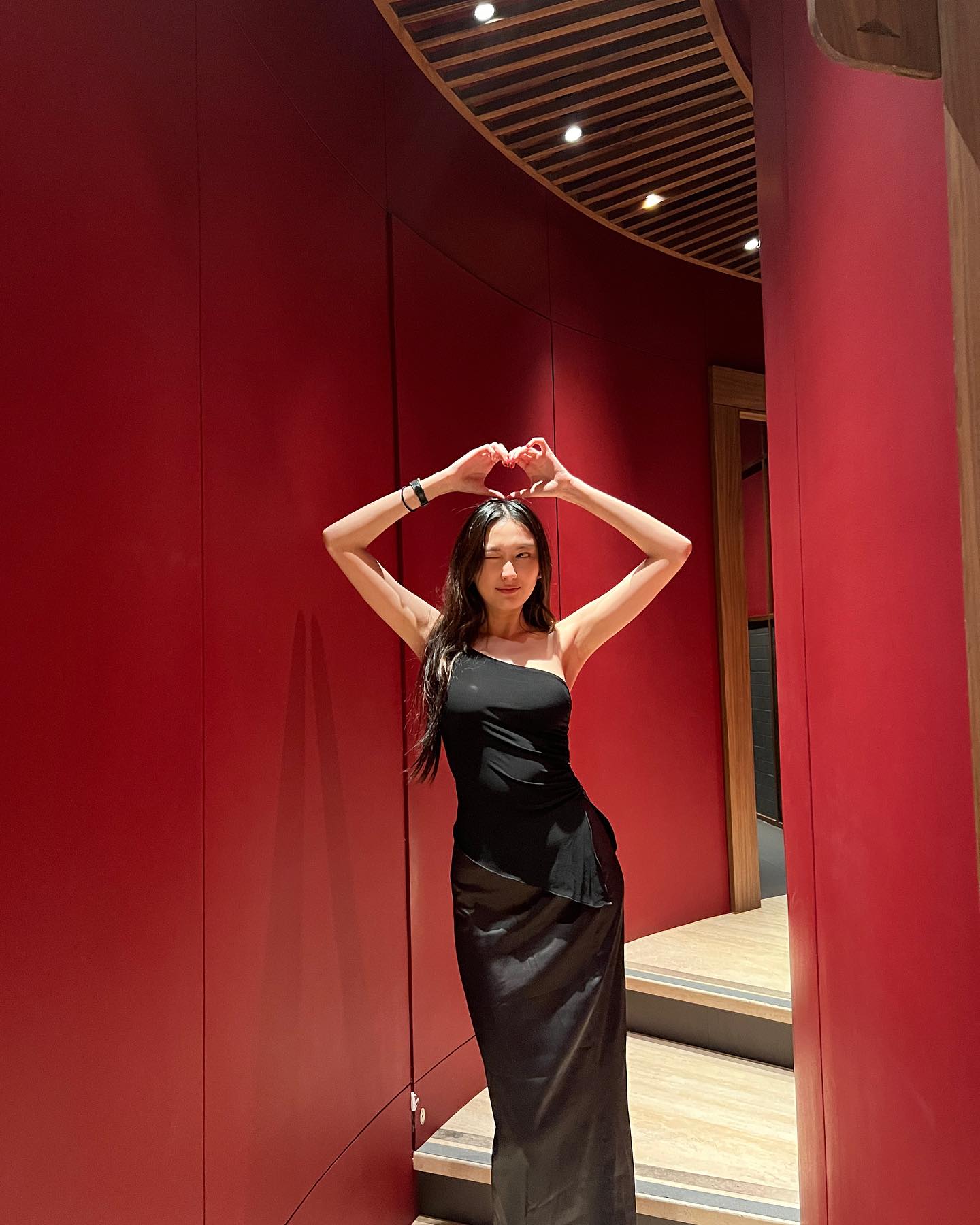 แพรว - นฤภรกมล ฉายแสง