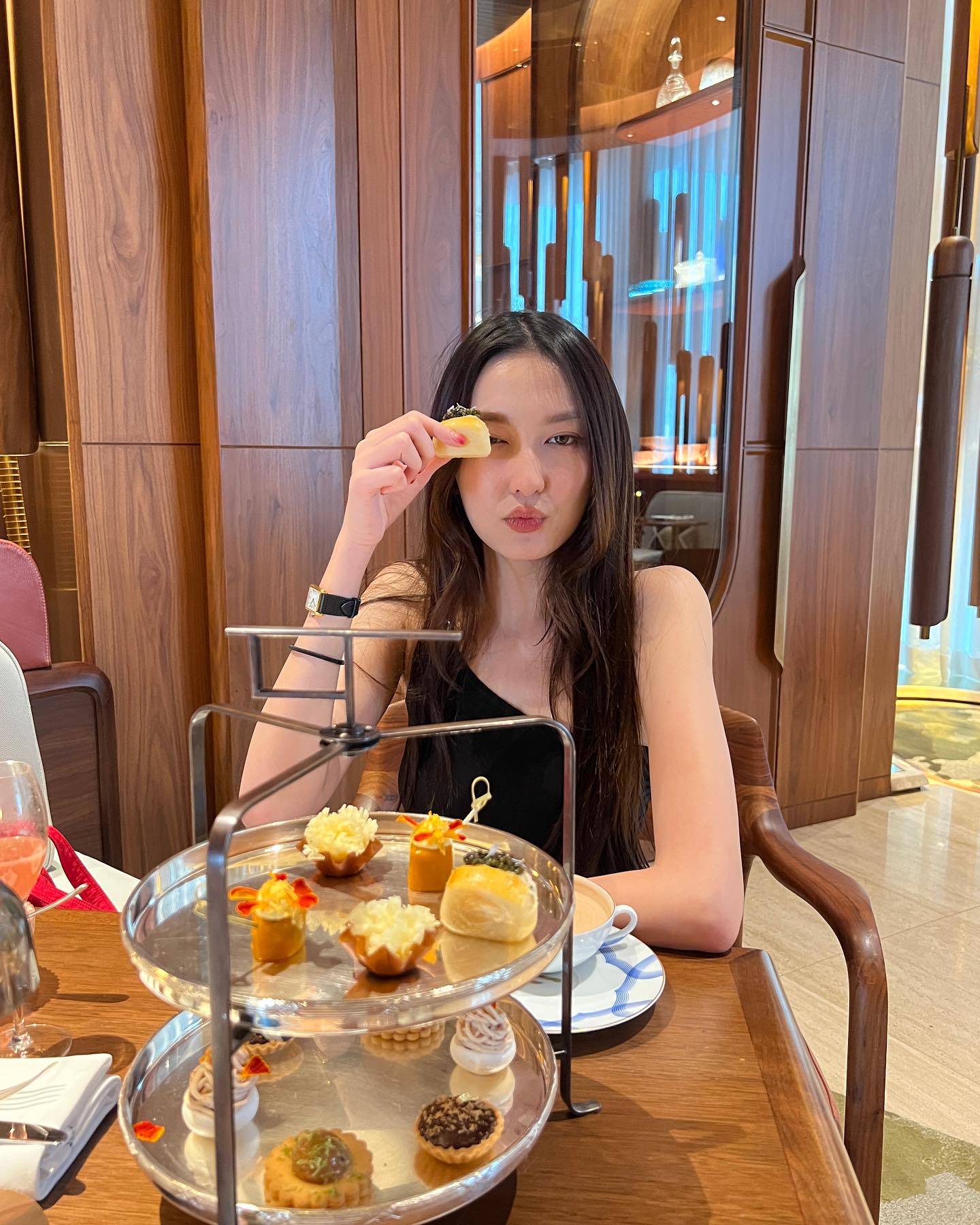 แพรว - นฤภรกมล ฉายแสง