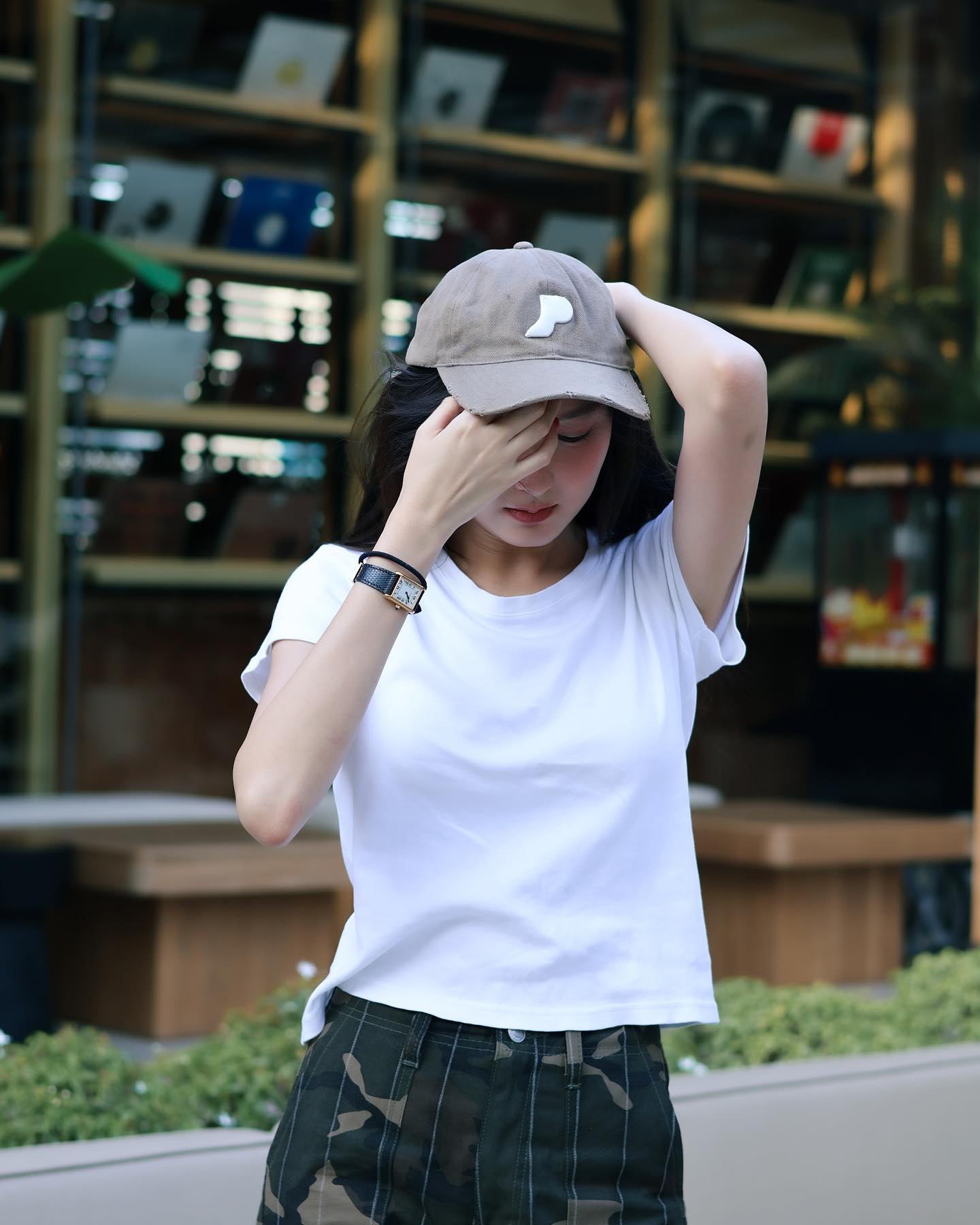 แพรว - นฤภรกมล ฉายแสง