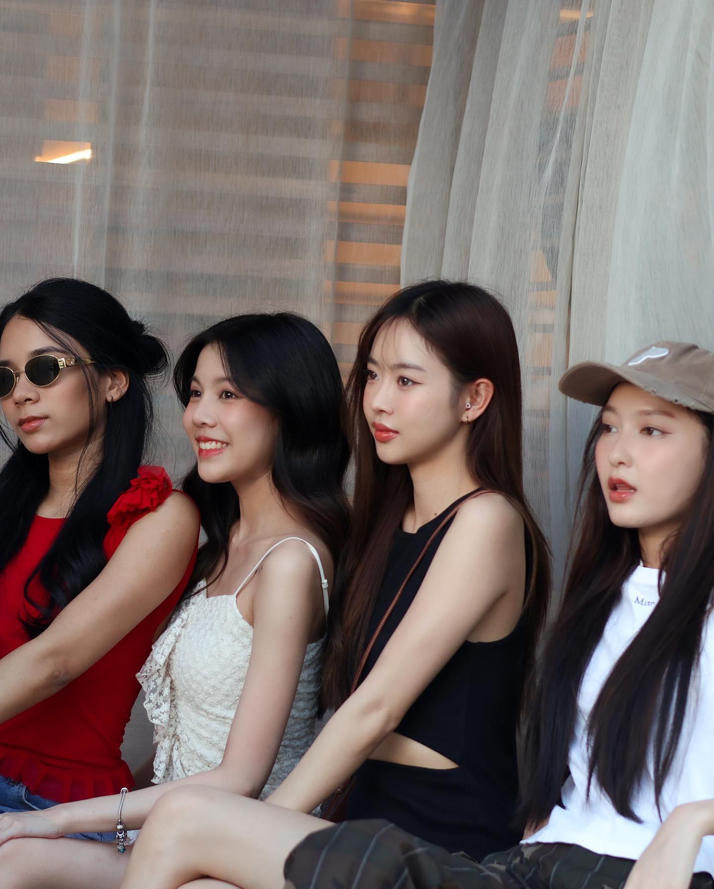 แพรว - นฤภรกมล ฉายแสง