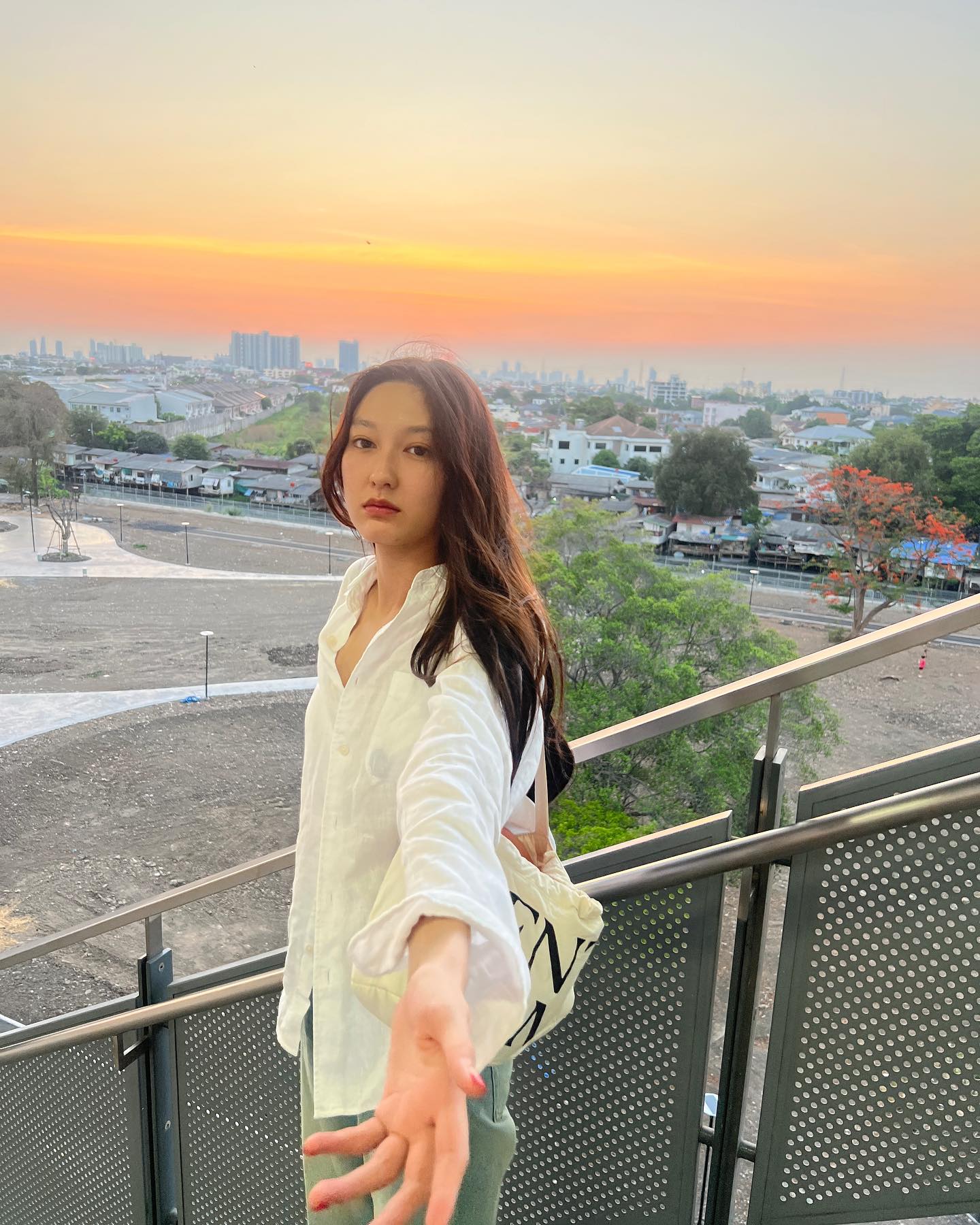 แพรว - นฤภรกมล ฉายแสง