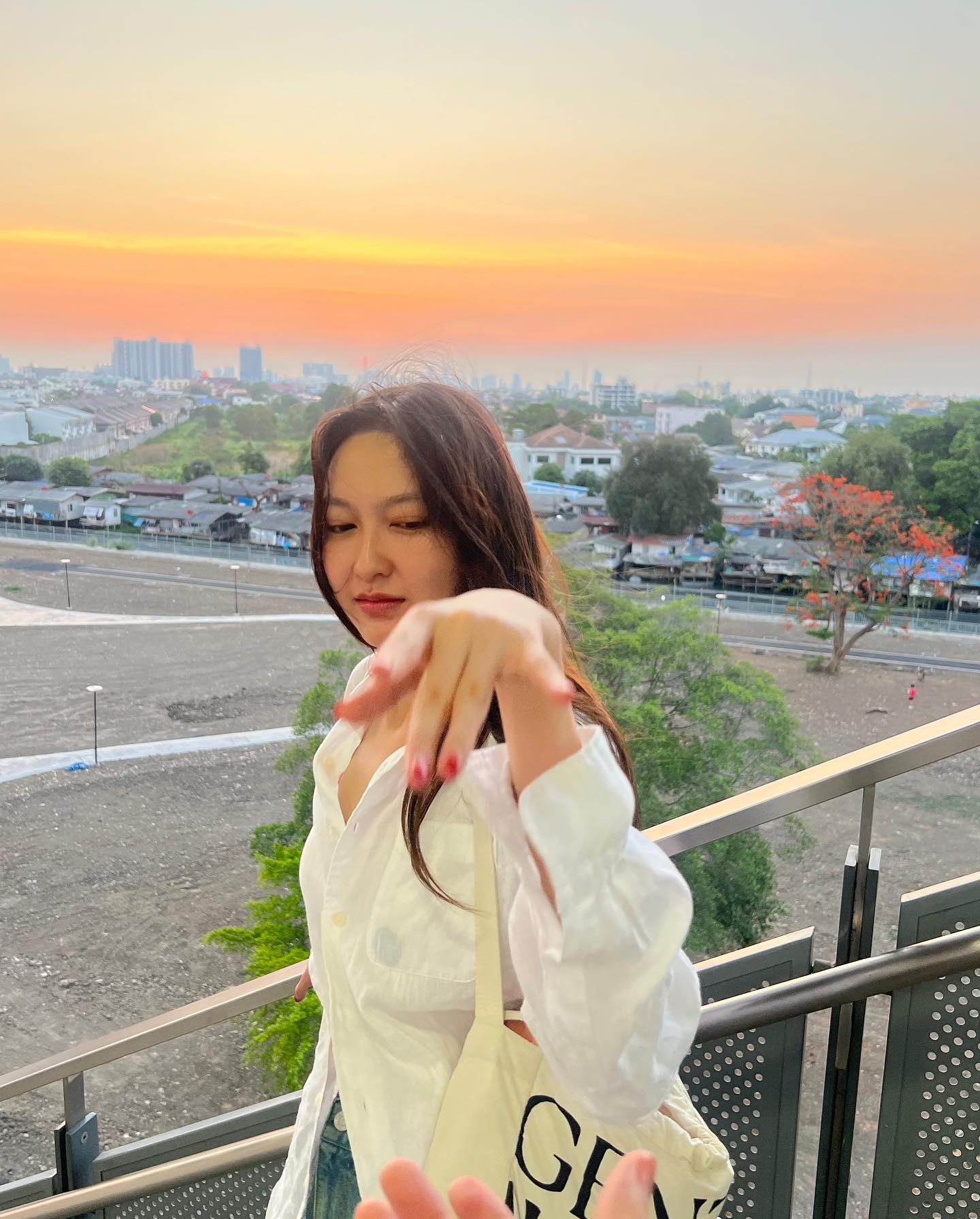 แพรว - นฤภรกมล ฉายแสง