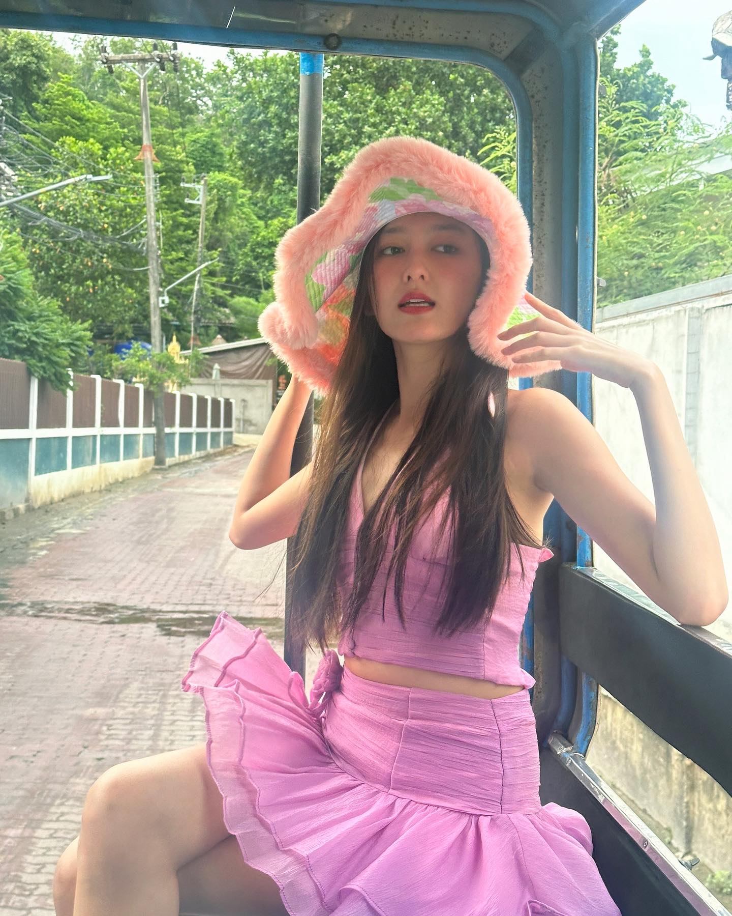 แพรว - นฤภรกมล ฉายแสง