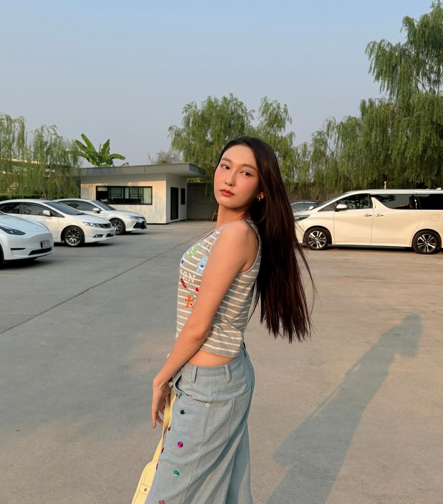 แพรว - นฤภรกมล ฉายแสง