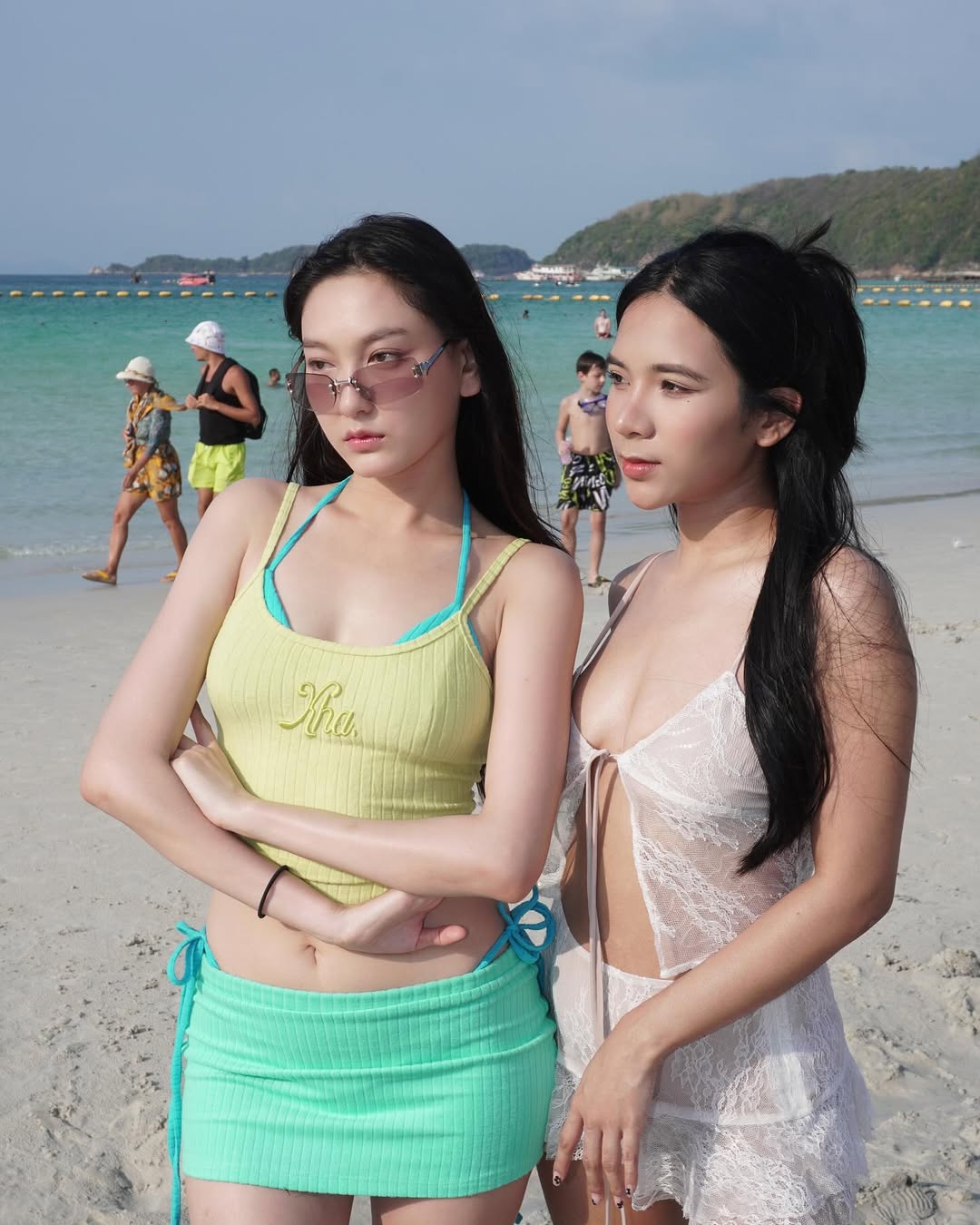แพรว - นฤภรกมล ฉายแสง
