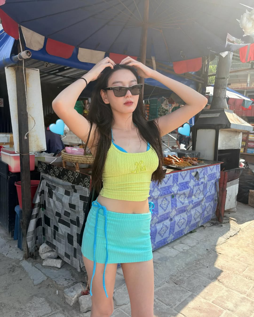 แพรว - นฤภรกมล ฉายแสง