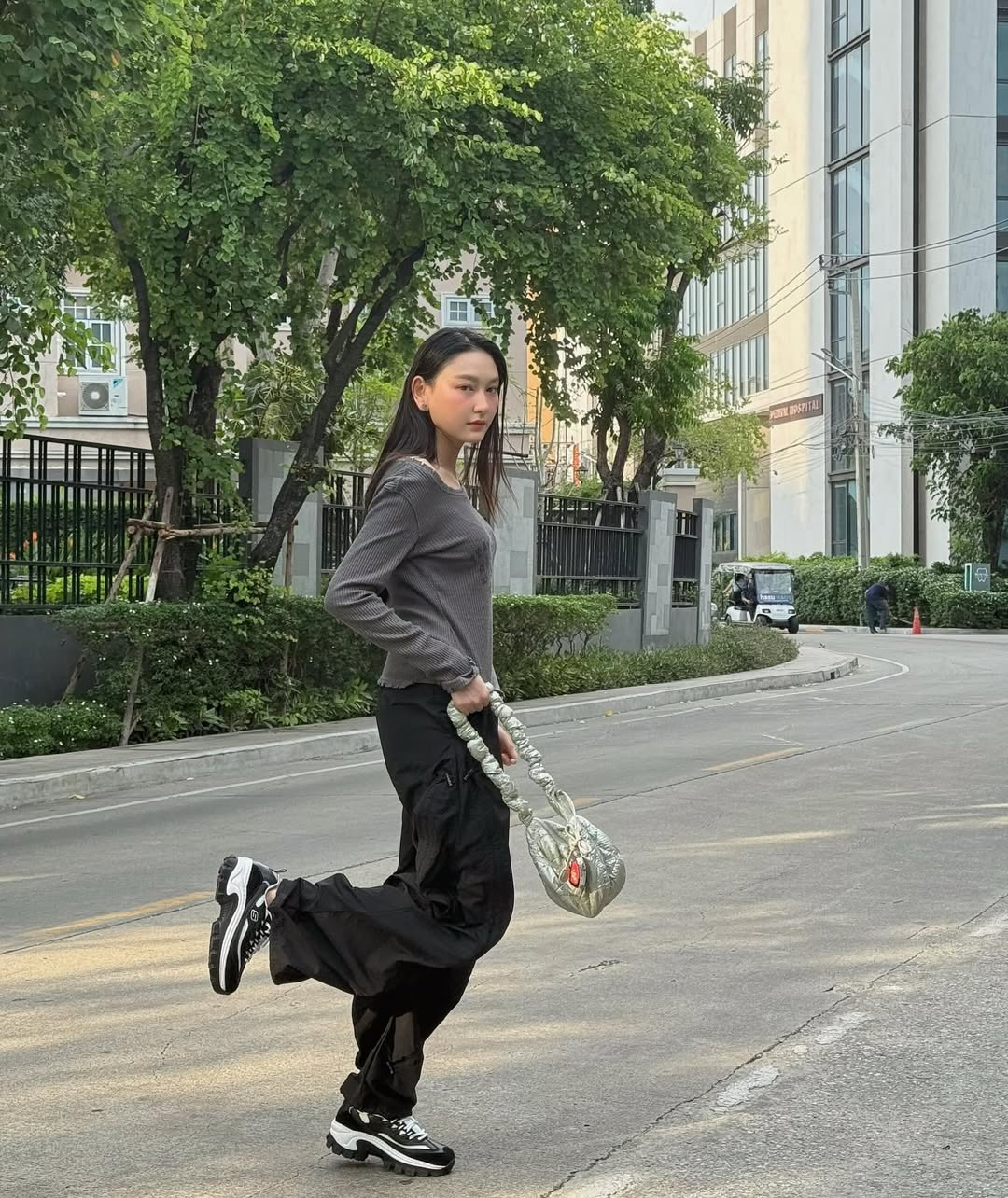 แพรว - นฤภรกมล ฉายแสง