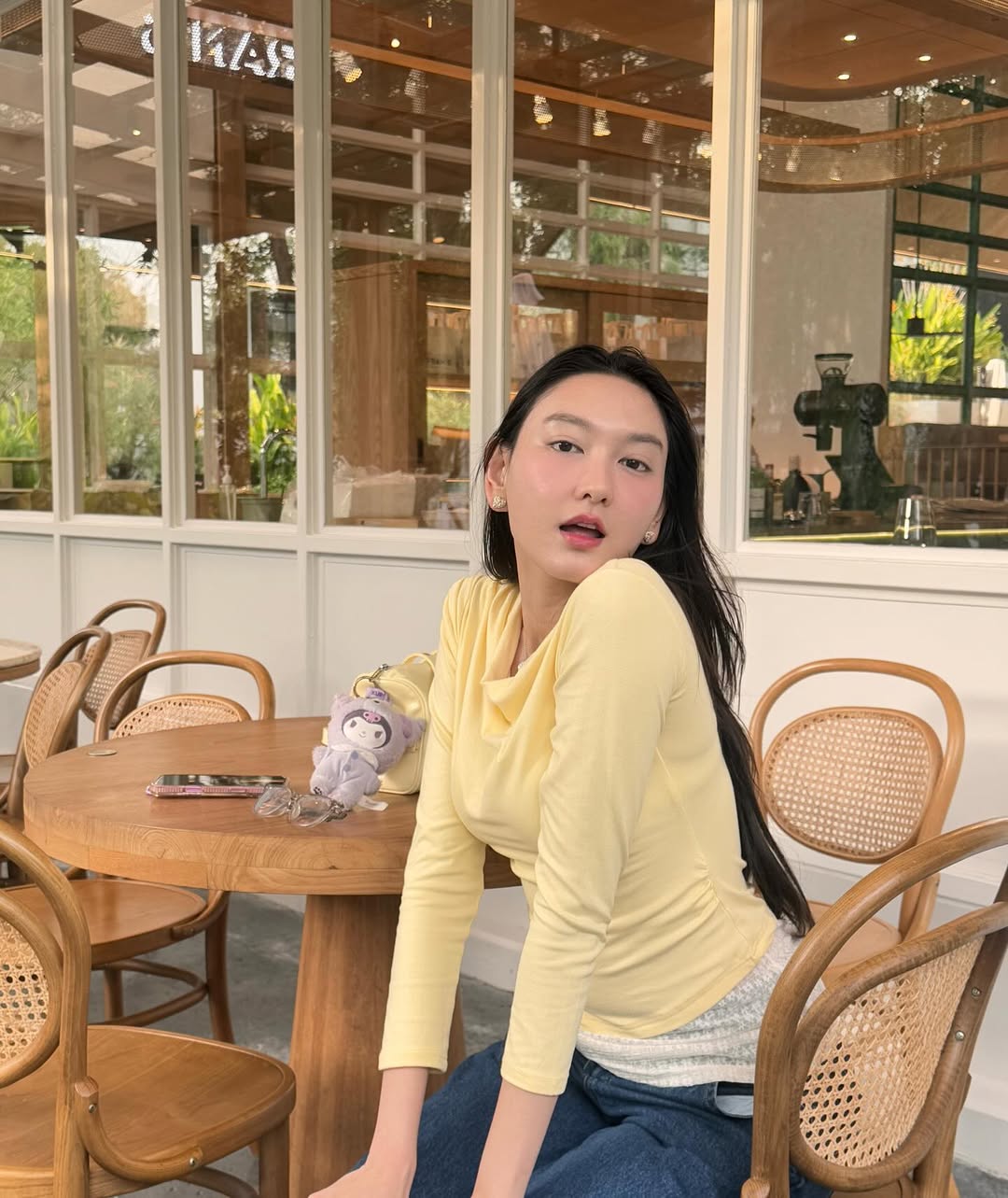 แพรว - นฤภรกมล ฉายแสง