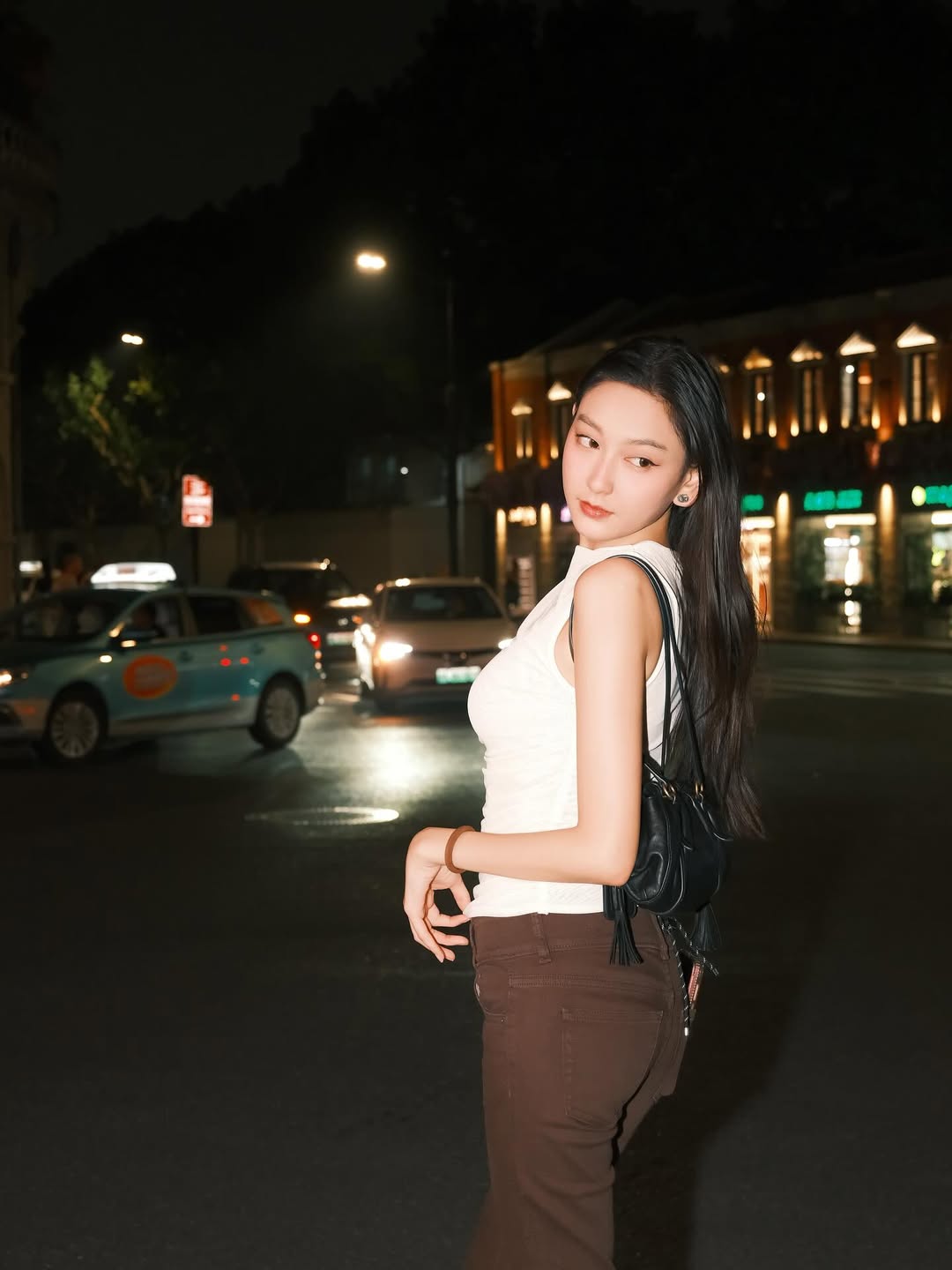 แพรว - นฤภรกมล ฉายแสง