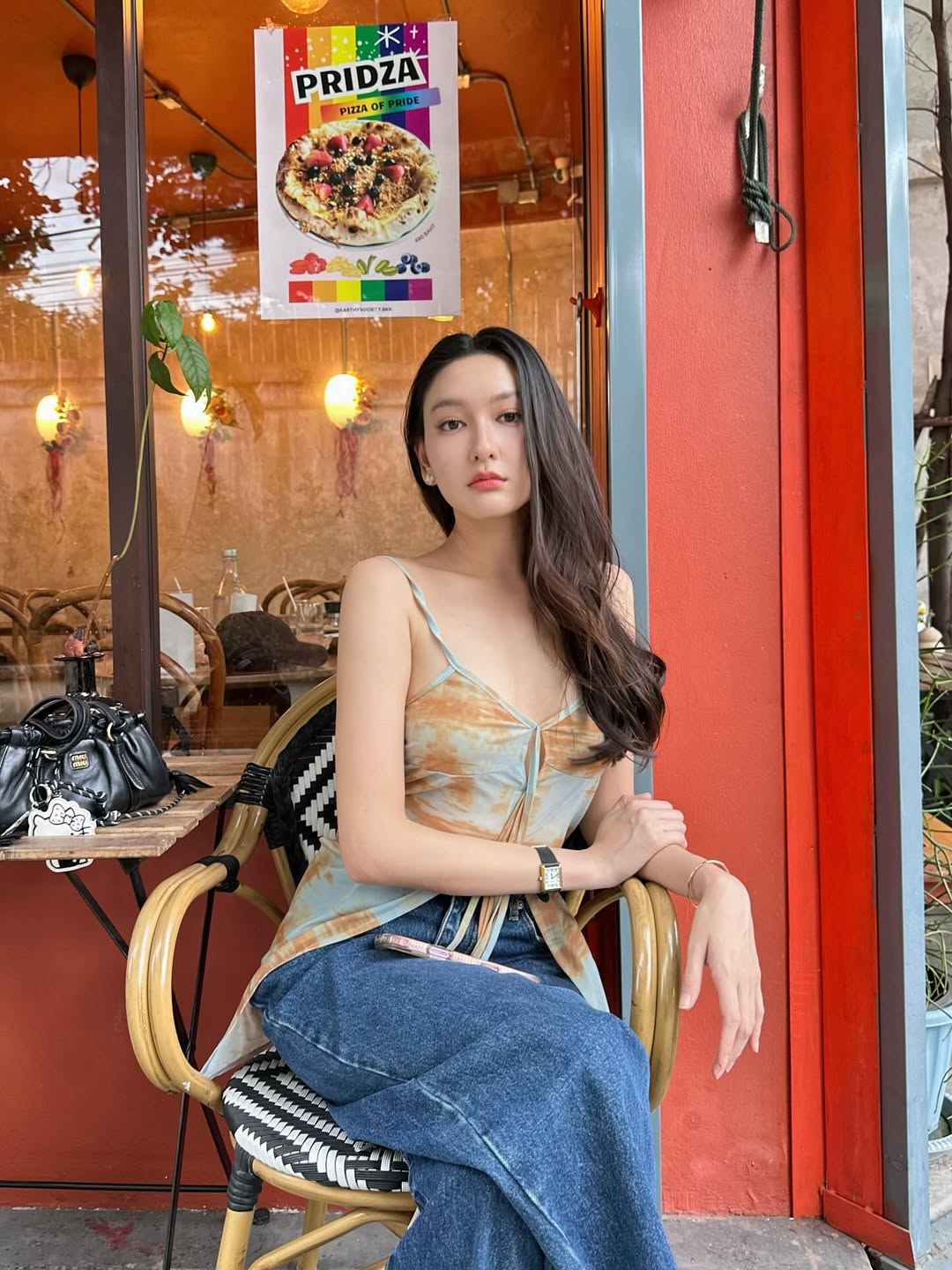 แพรว - นฤภรกมล ฉายแสง