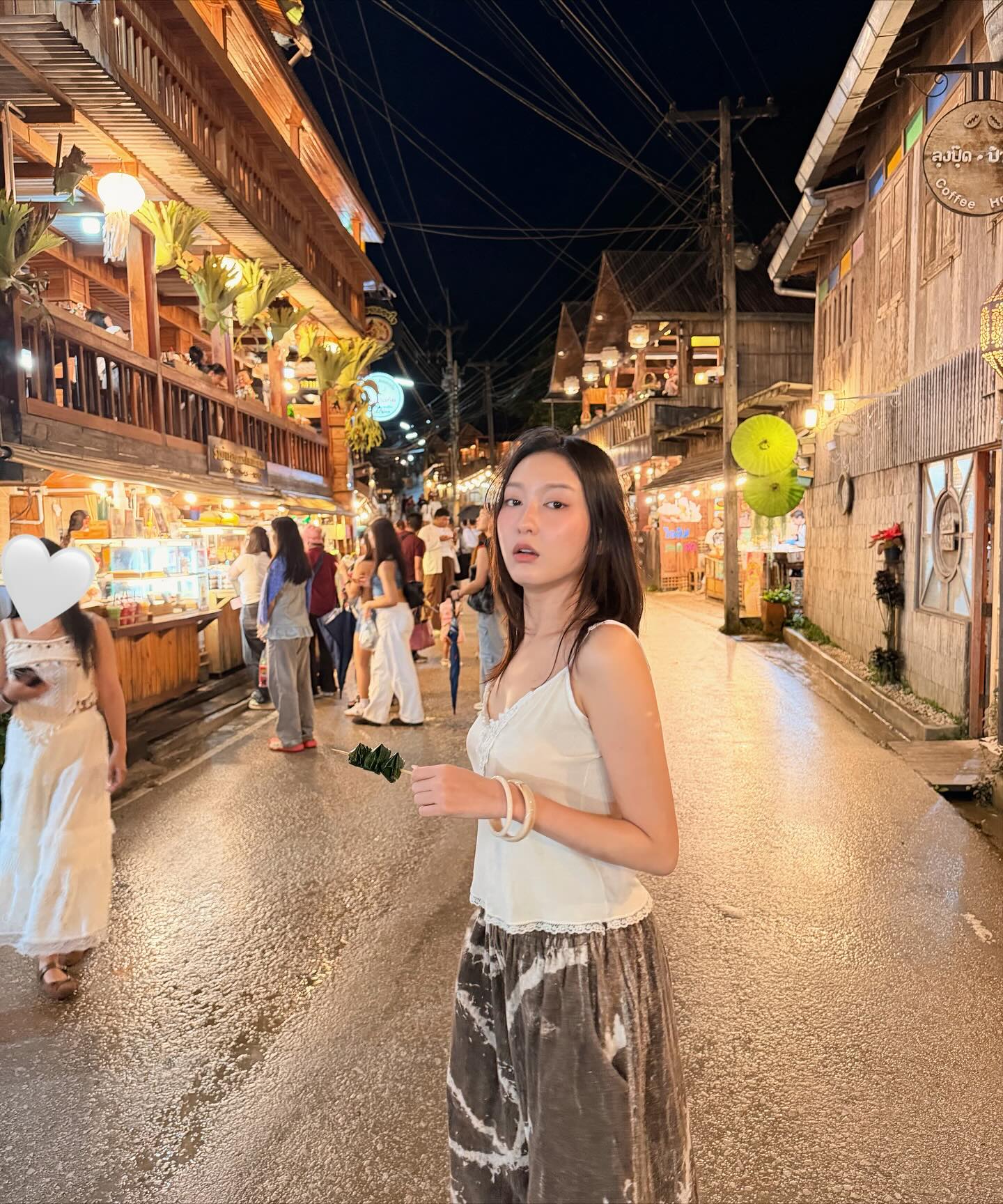 แพรว - นฤภรกมล ฉายแสง