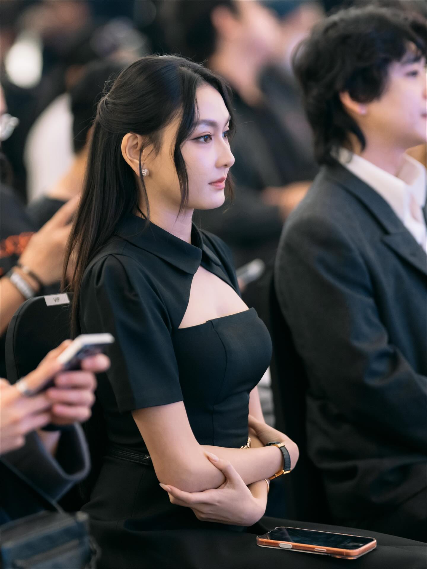 แพรว - นฤภรกมล ฉายแสง