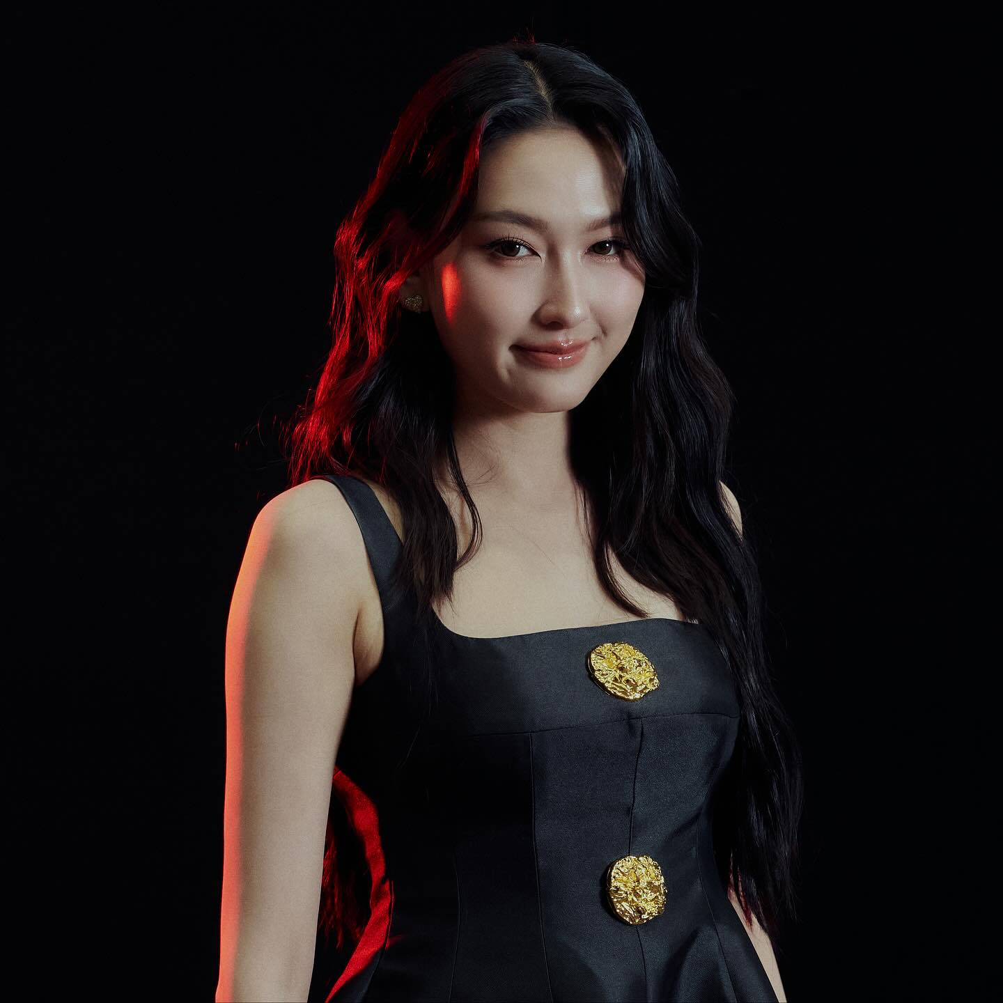 แพรว - นฤภรกมล ฉายแสง