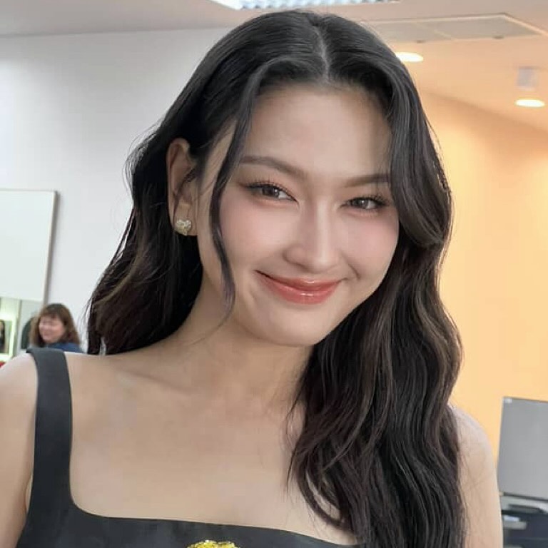 แพรว - นฤภรกมล ฉายแสง