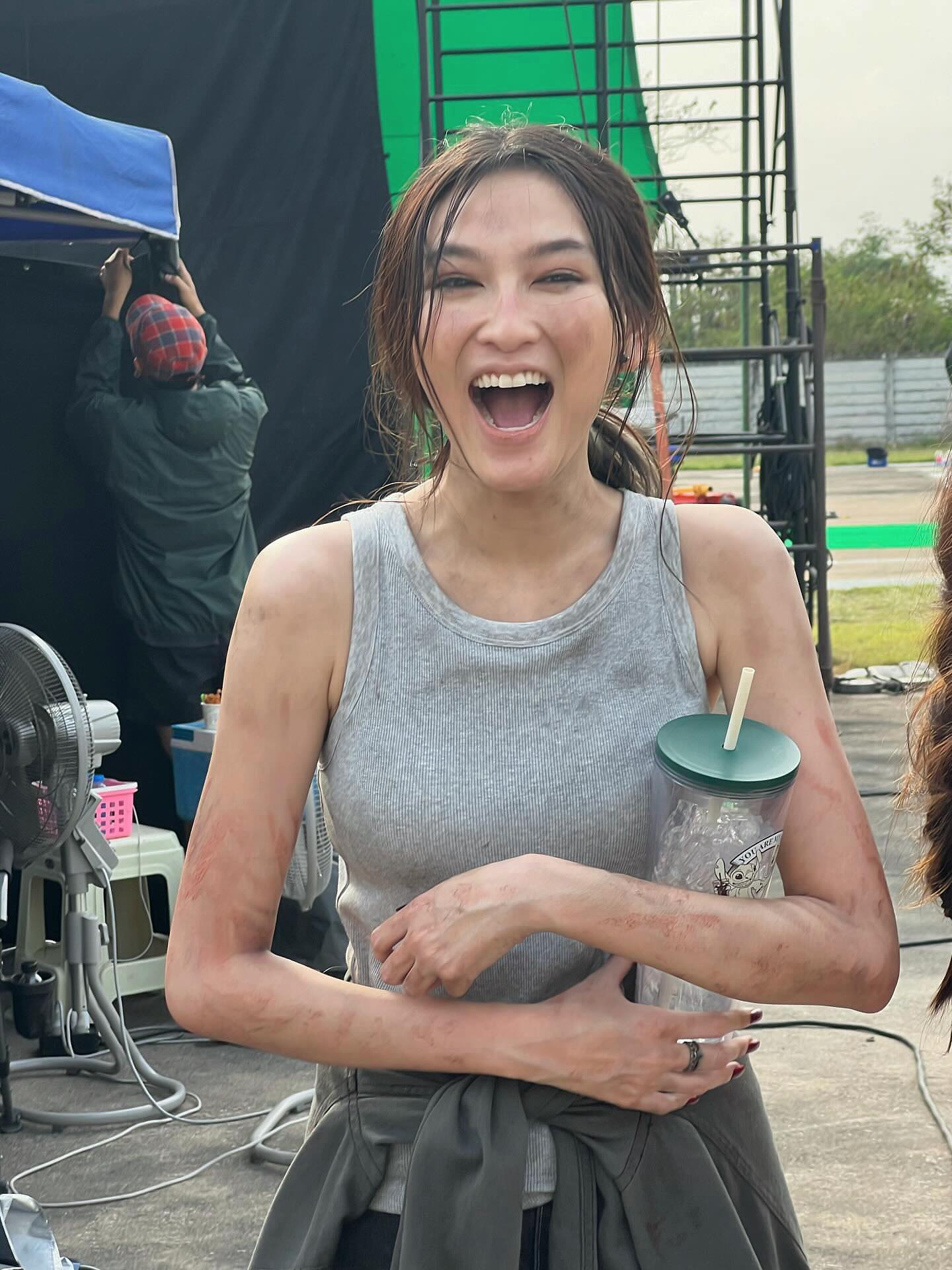 แพรว - นฤภรกมล ฉายแสง