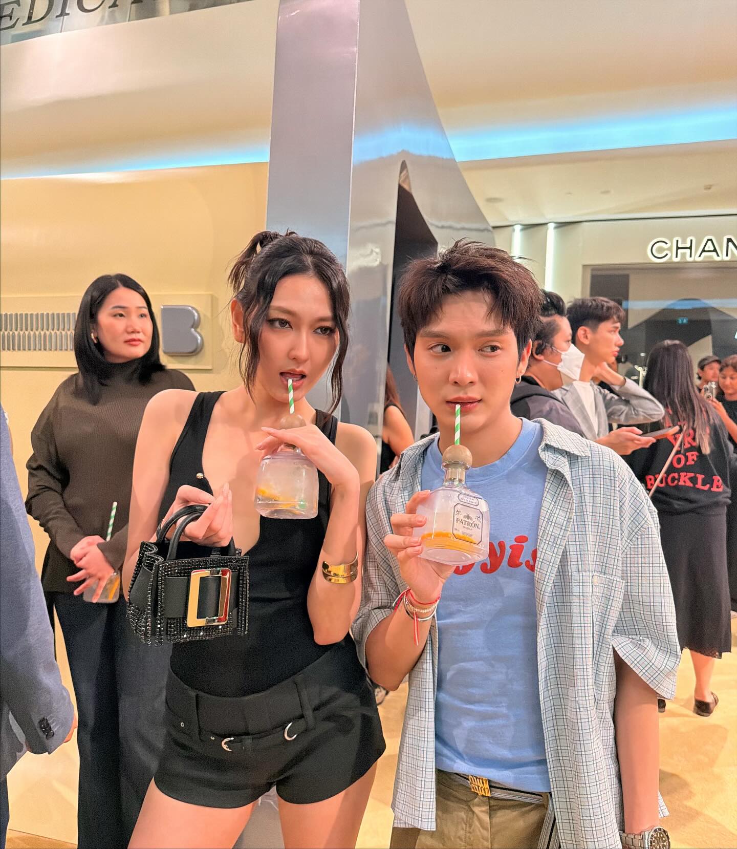 แพรว - นฤภรกมล ฉายแสง