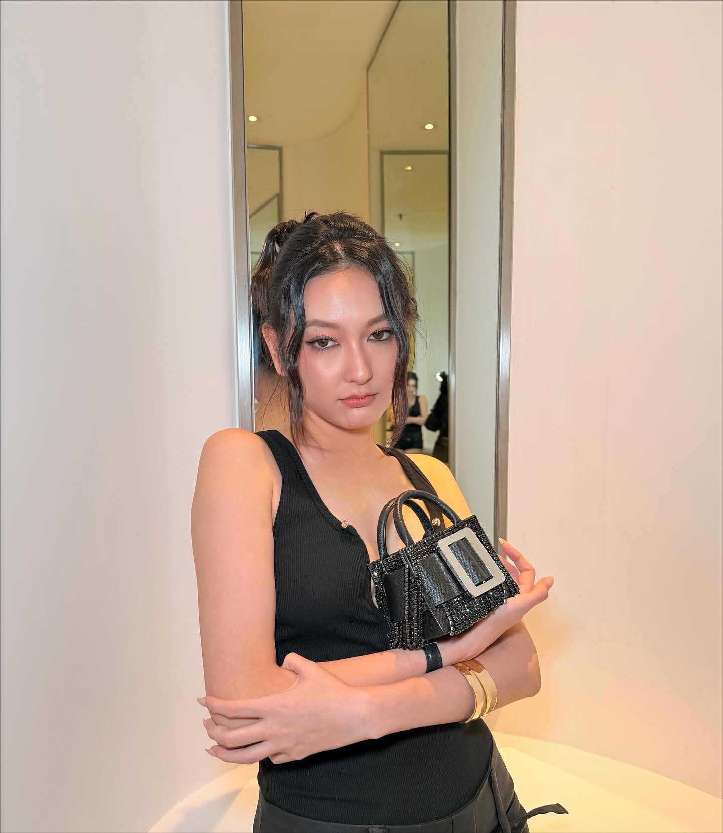 แพรว - นฤภรกมล ฉายแสง