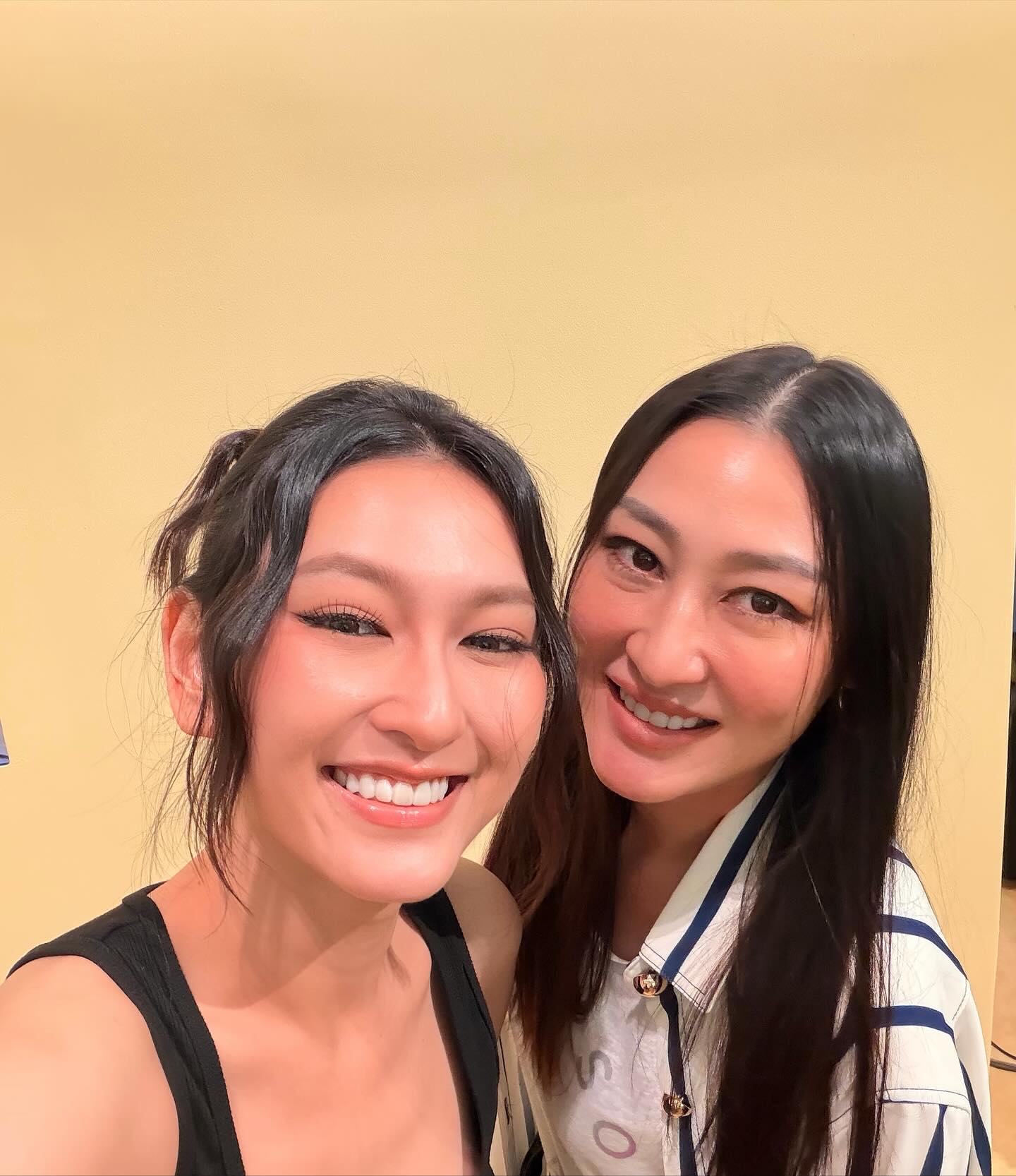 แพรว - นฤภรกมล ฉายแสง