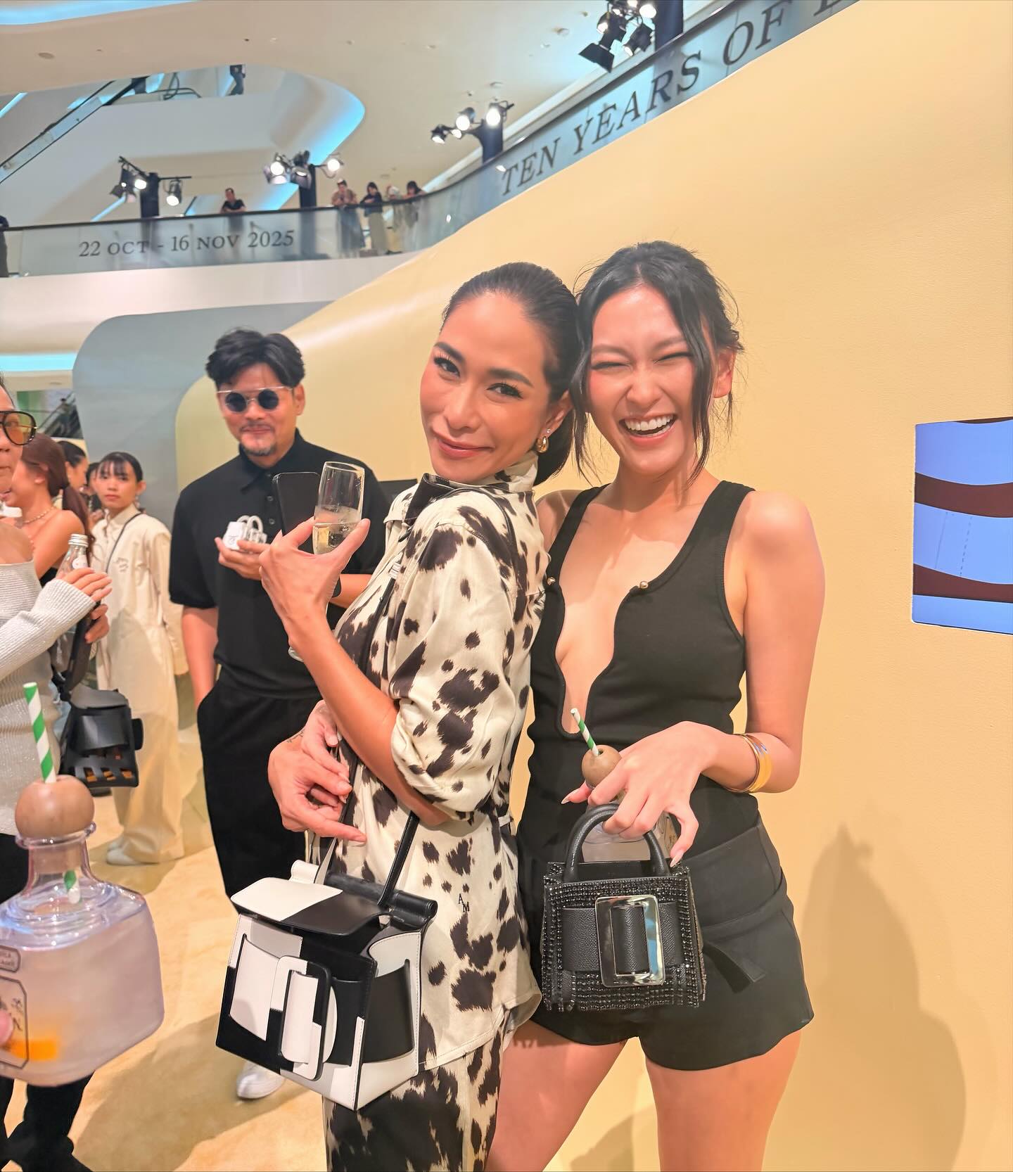 แพรว - นฤภรกมล ฉายแสง