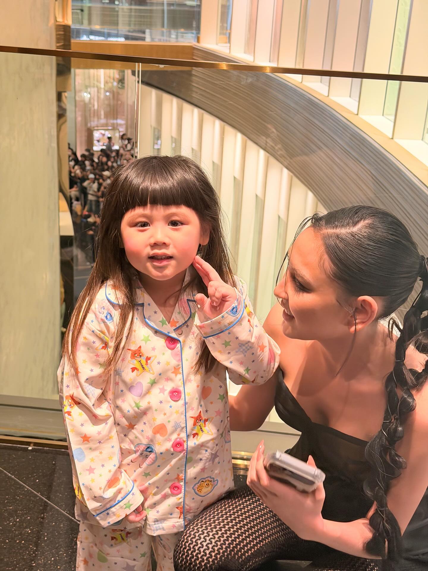 แพรว - นฤภรกมล ฉายแสง