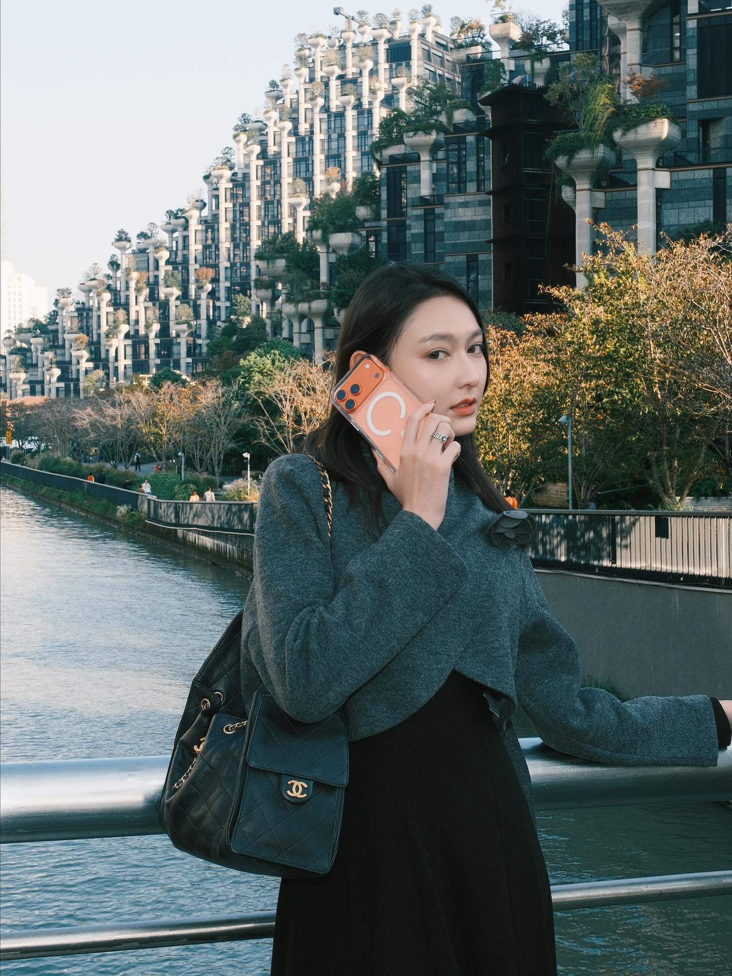 แพรว - นฤภรกมล ฉายแสง