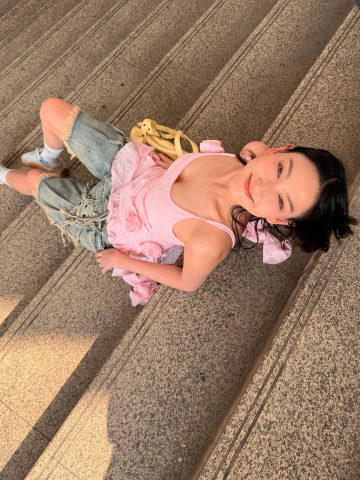 แพรว - นฤภรกมล ฉายแสง