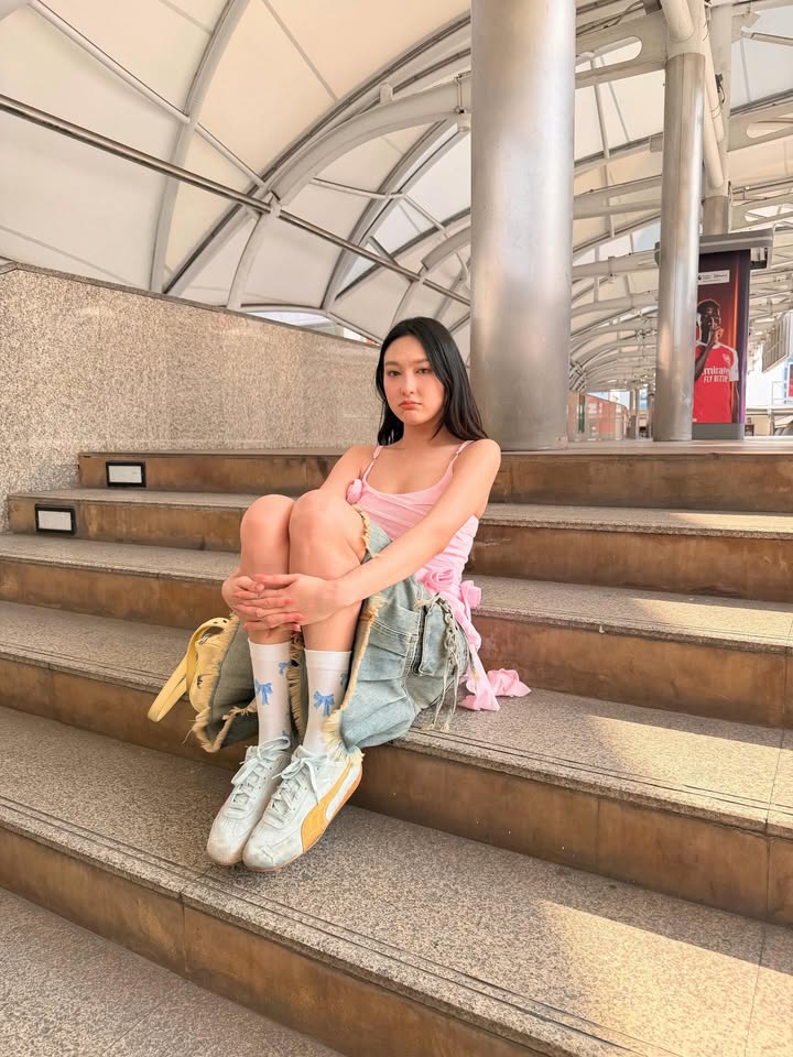 แพรว - นฤภรกมล ฉายแสง