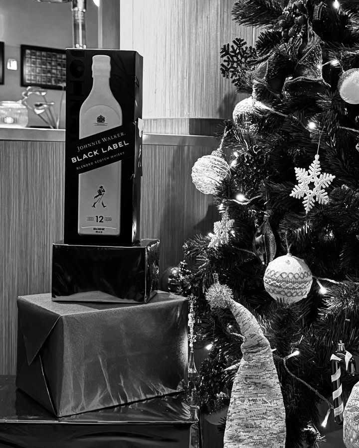 แพรว - นฤภรกมล ฉายแสง