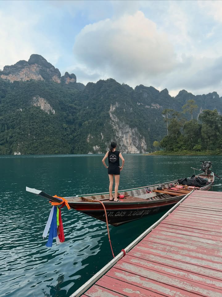 แพรว - นฤภรกมล ฉายแสง