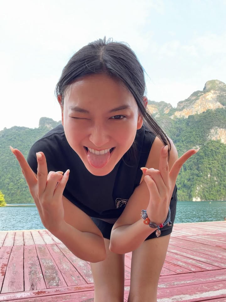 แพรว - นฤภรกมล ฉายแสง