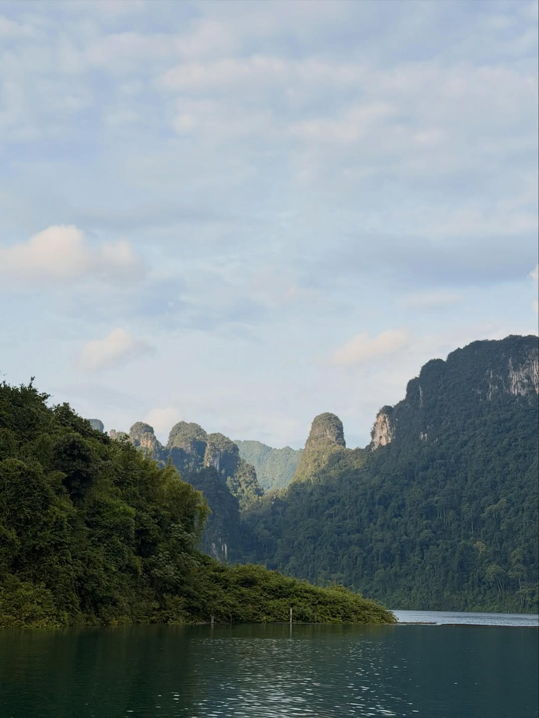 แพรว - นฤภรกมล ฉายแสง