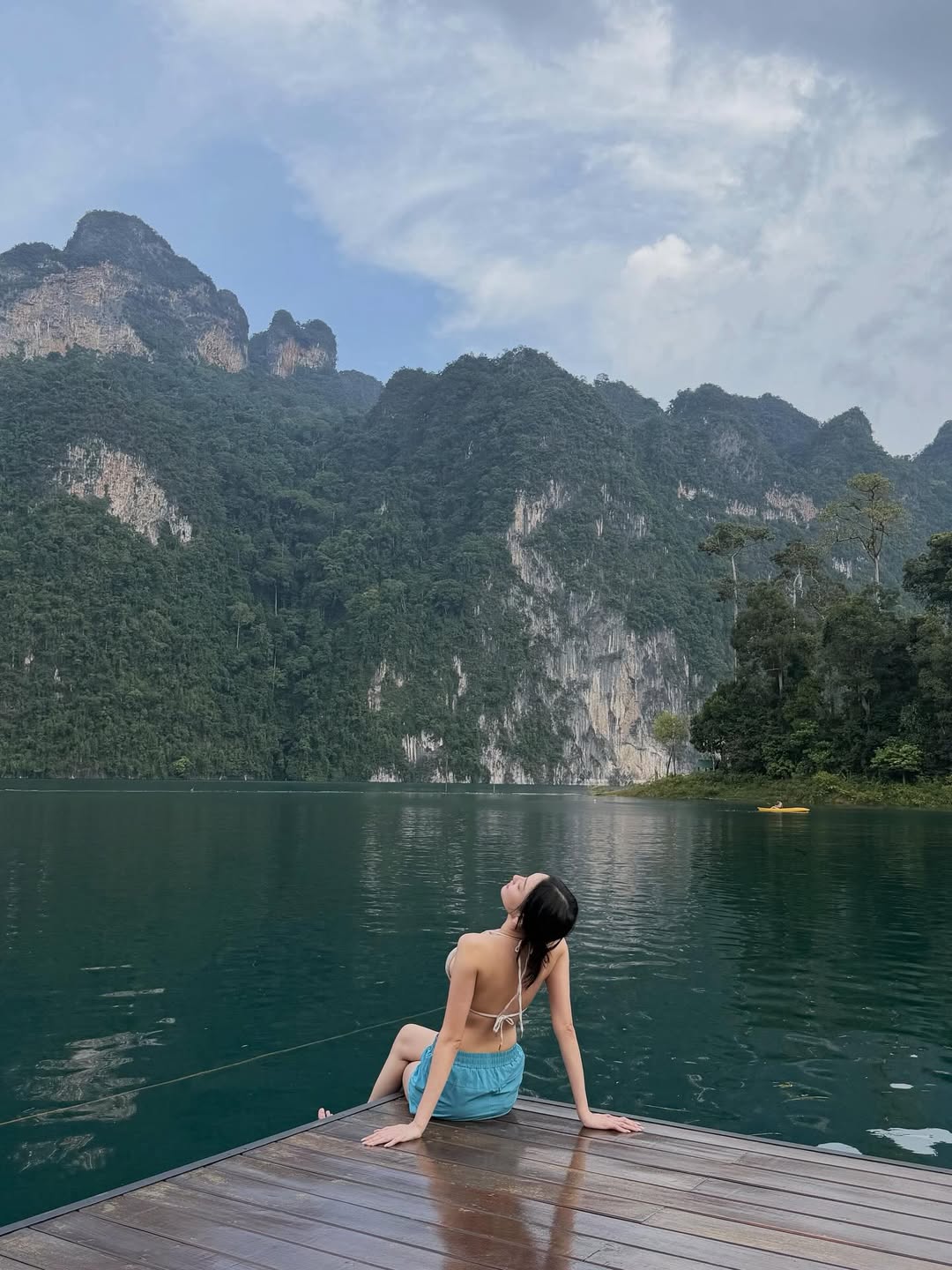 แพรว - นฤภรกมล ฉายแสง