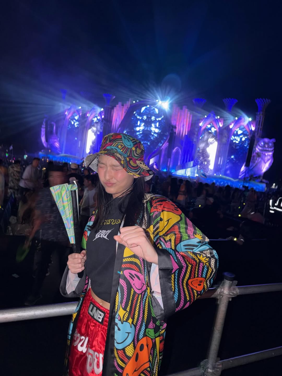 แพรว - นฤภรกมล ฉายแสง