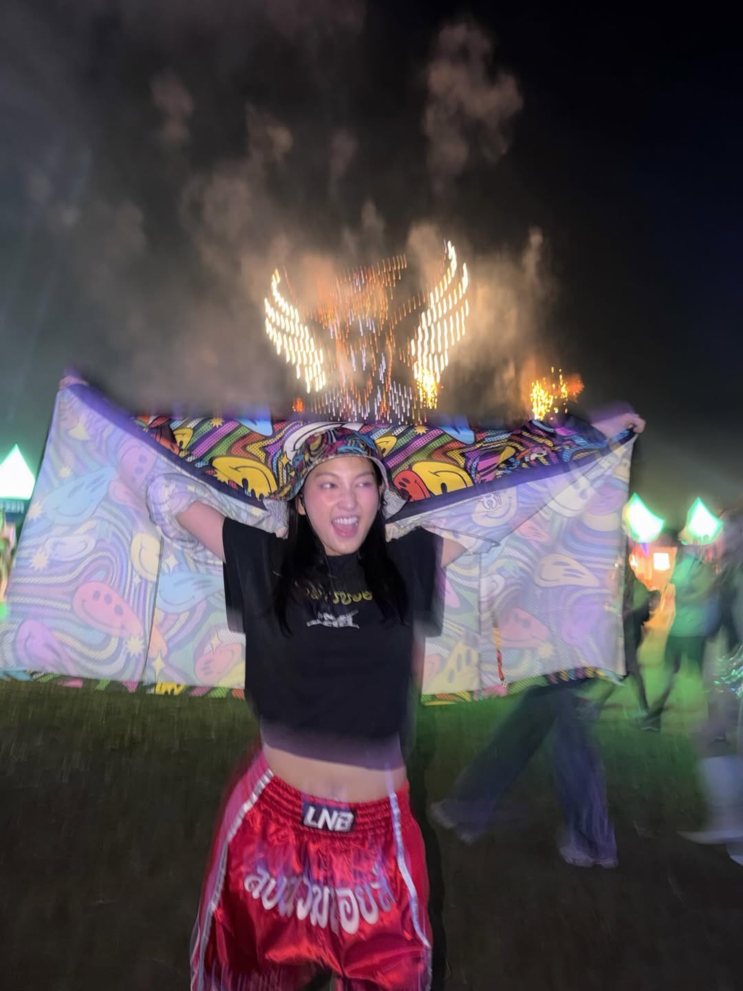 แพรว - นฤภรกมล ฉายแสง