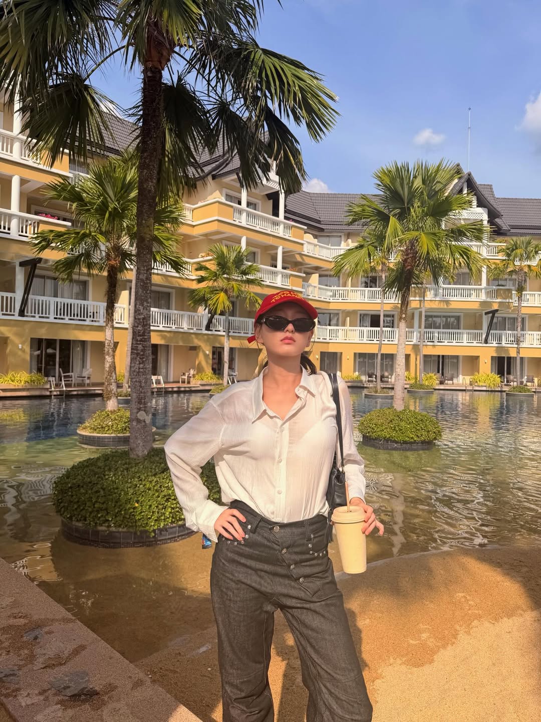 แพรว - นฤภรกมล ฉายแสง