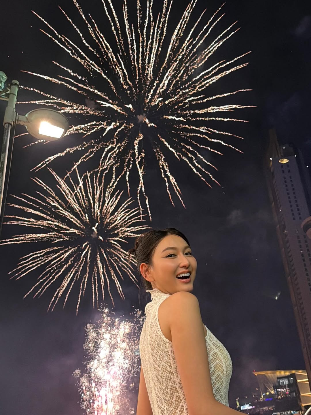 แพรว - นฤภรกมล ฉายแสง