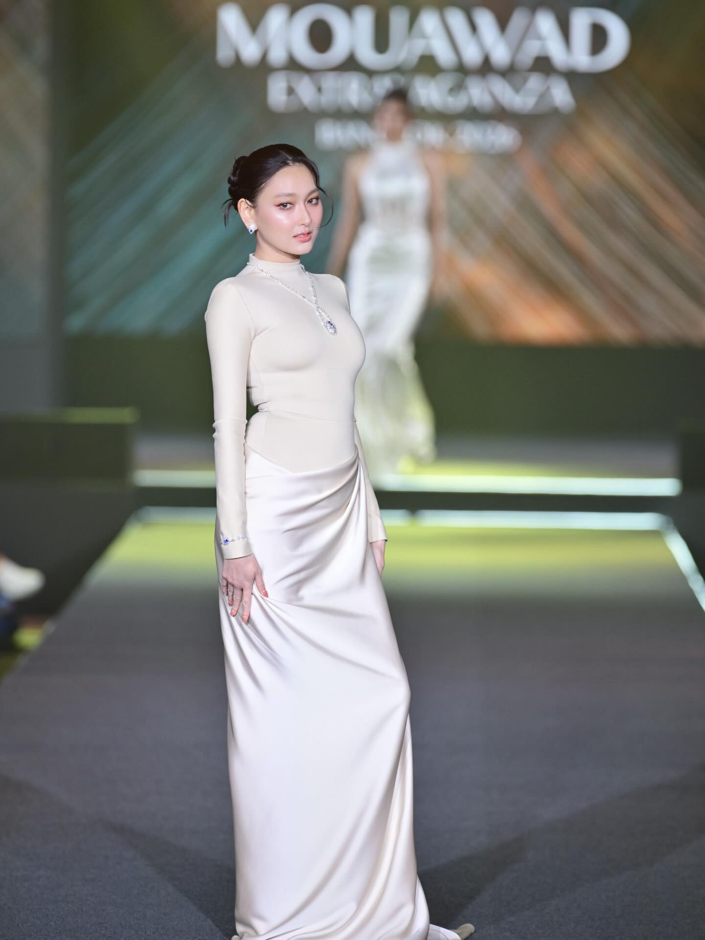 แพรว - นฤภรกมล ฉายแสง