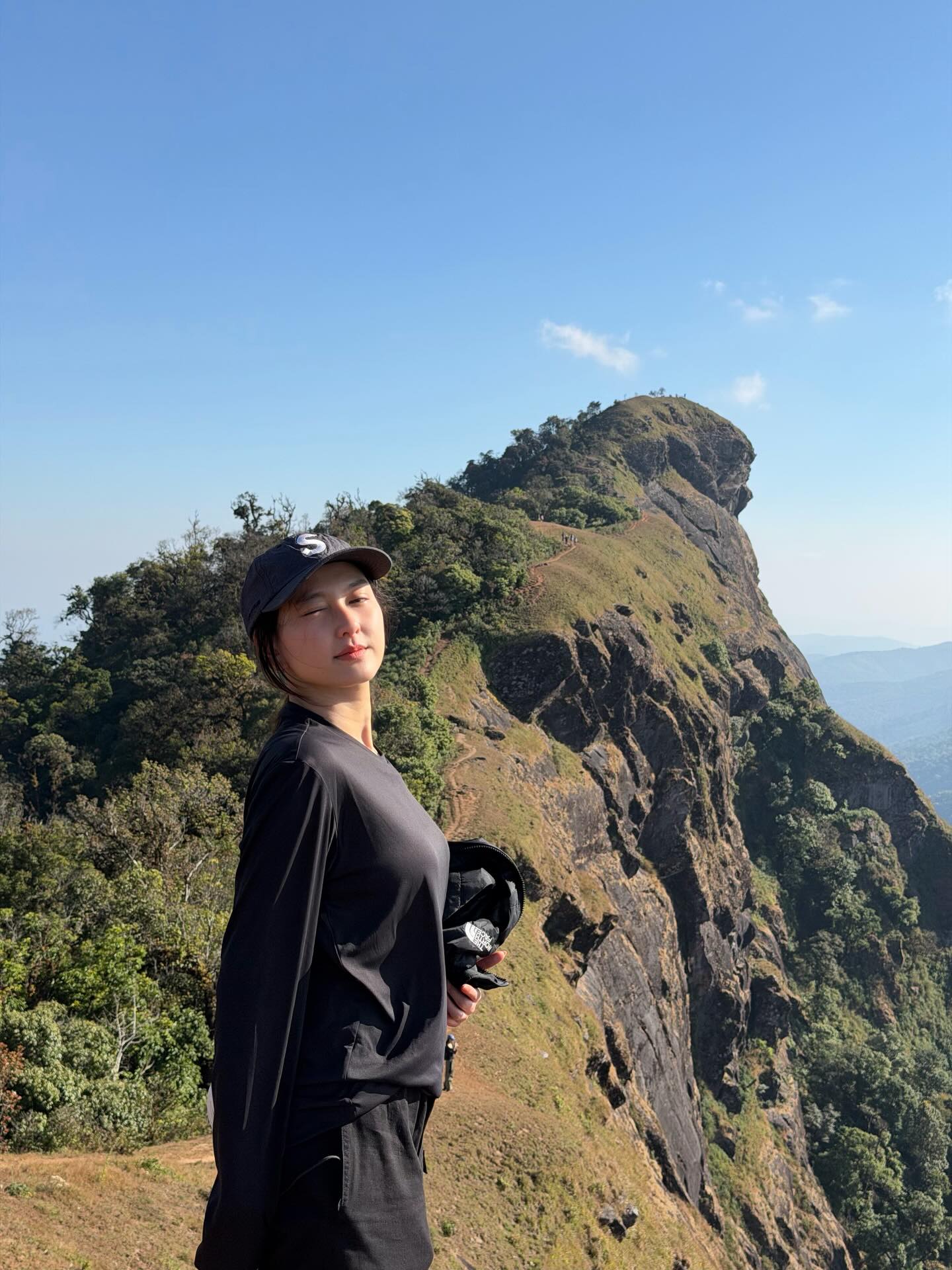 แพรว - นฤภรกมล ฉายแสง