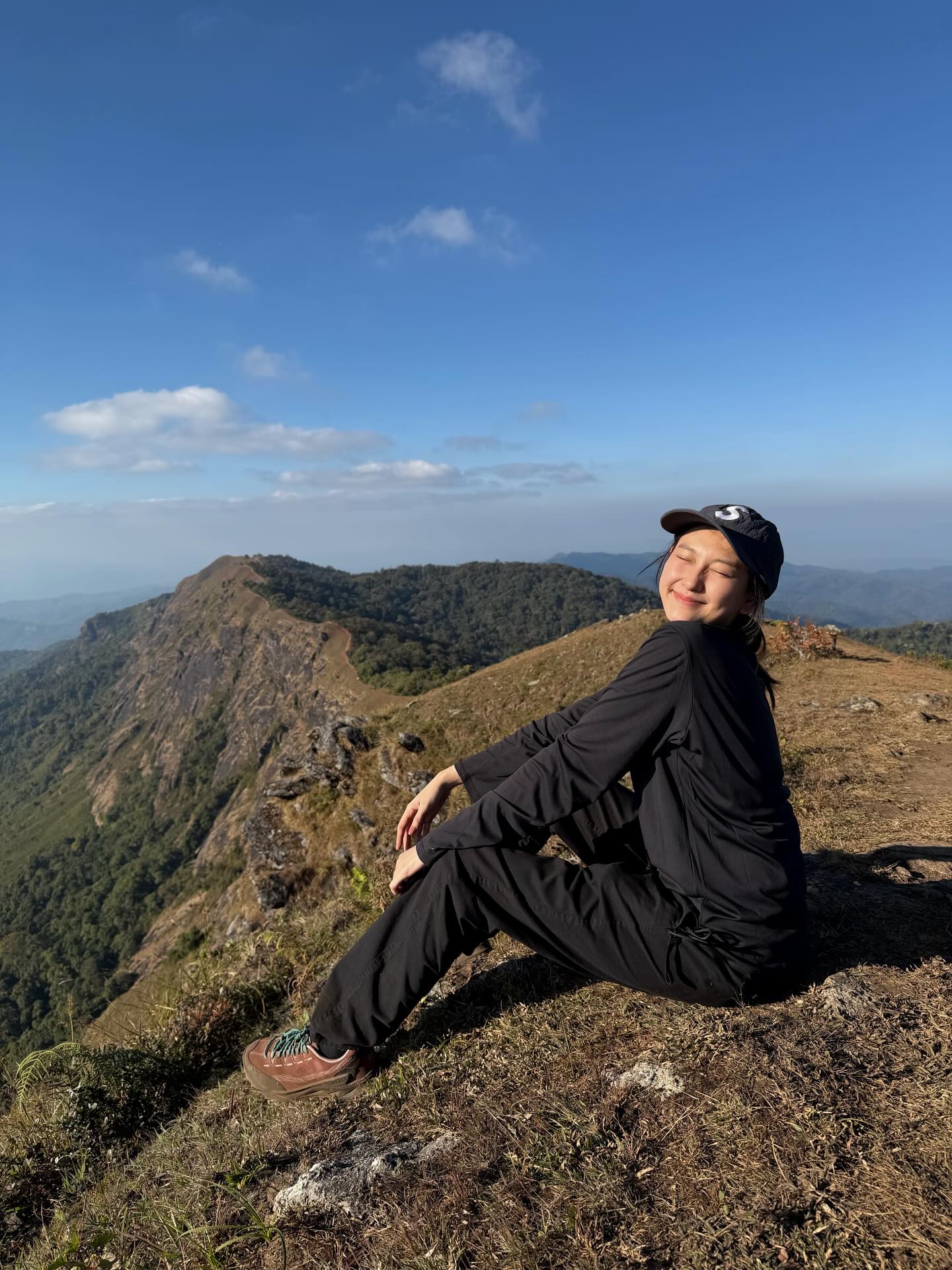 แพรว - นฤภรกมล ฉายแสง