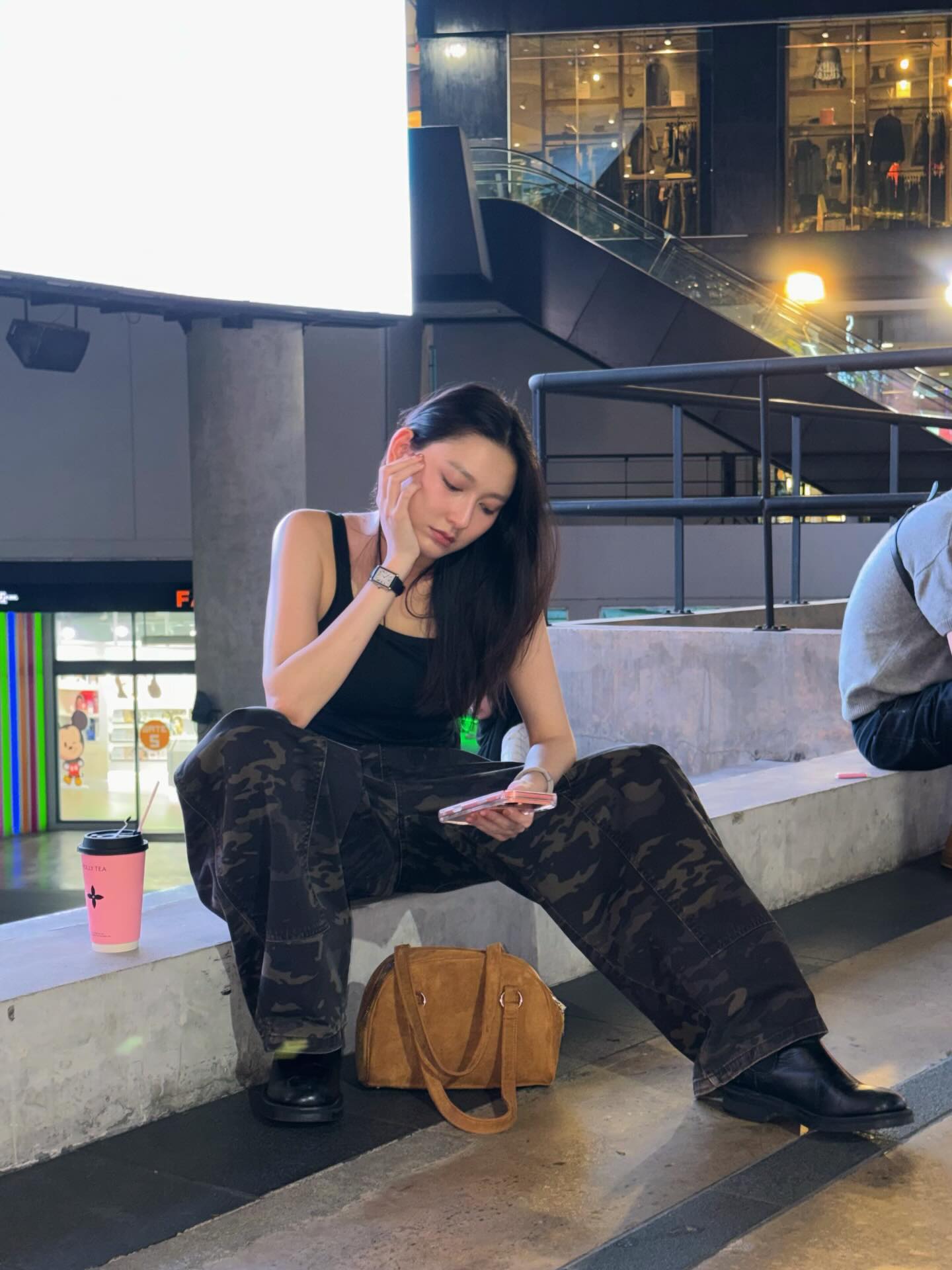 แพรว - นฤภรกมล ฉายแสง