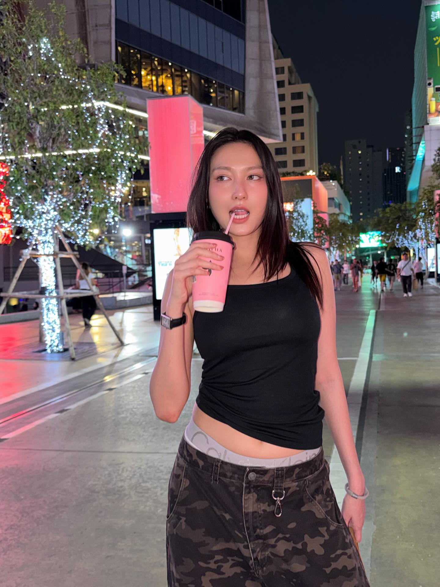 แพรว - นฤภรกมล ฉายแสง