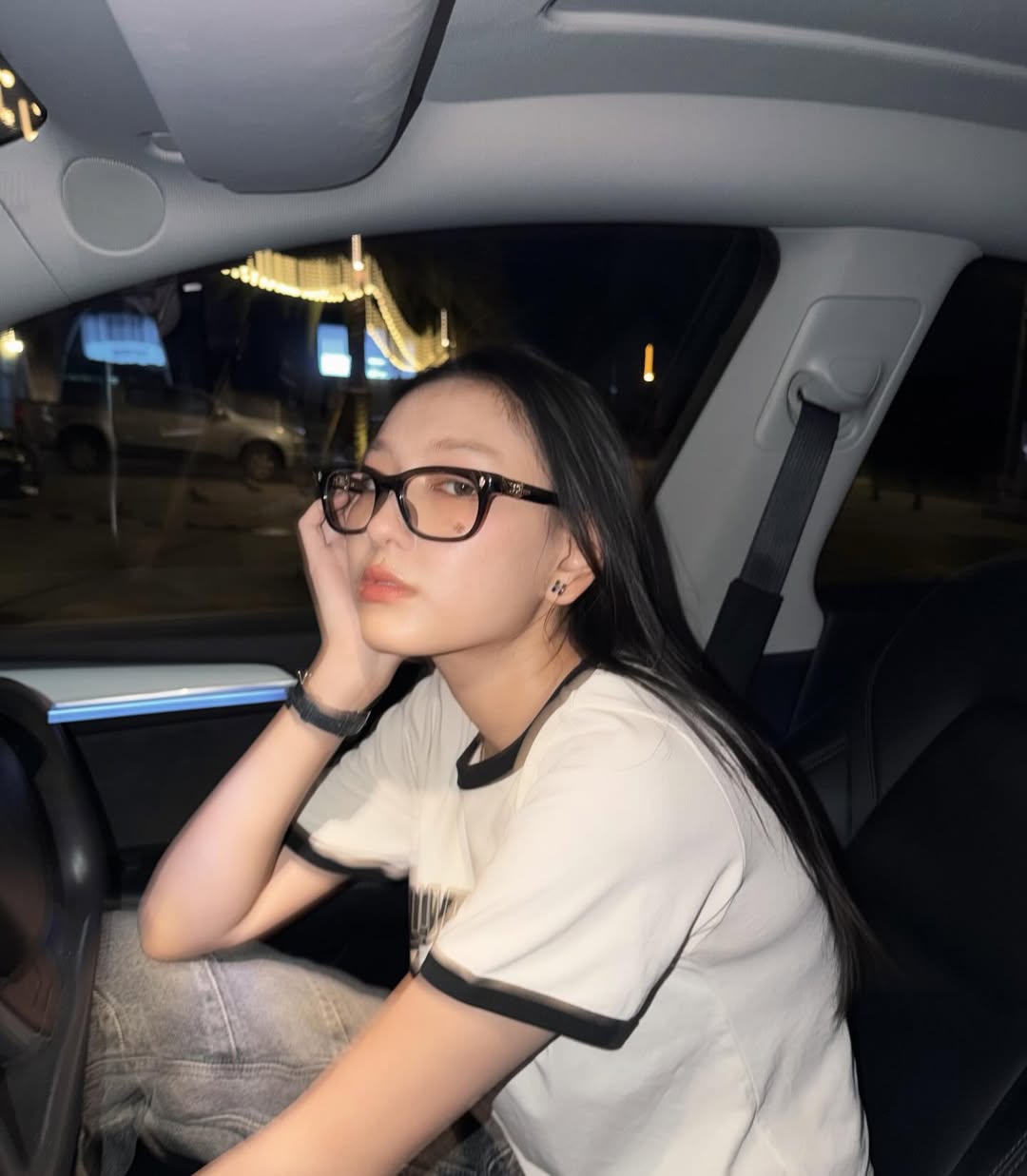 แพรว - นฤภรกมล ฉายแสง