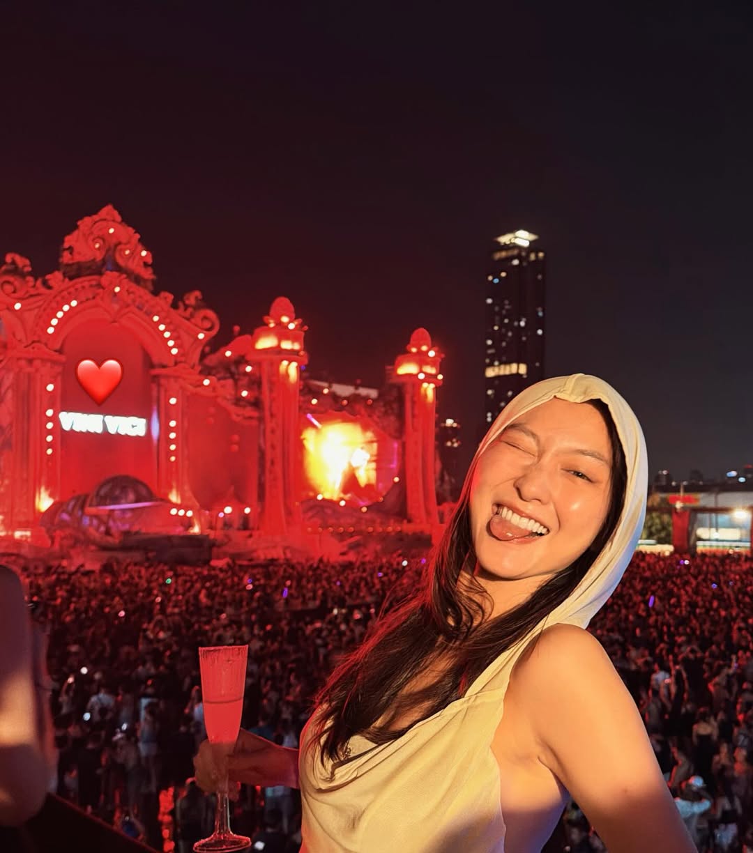 แพรว - นฤภรกมล ฉายแสง